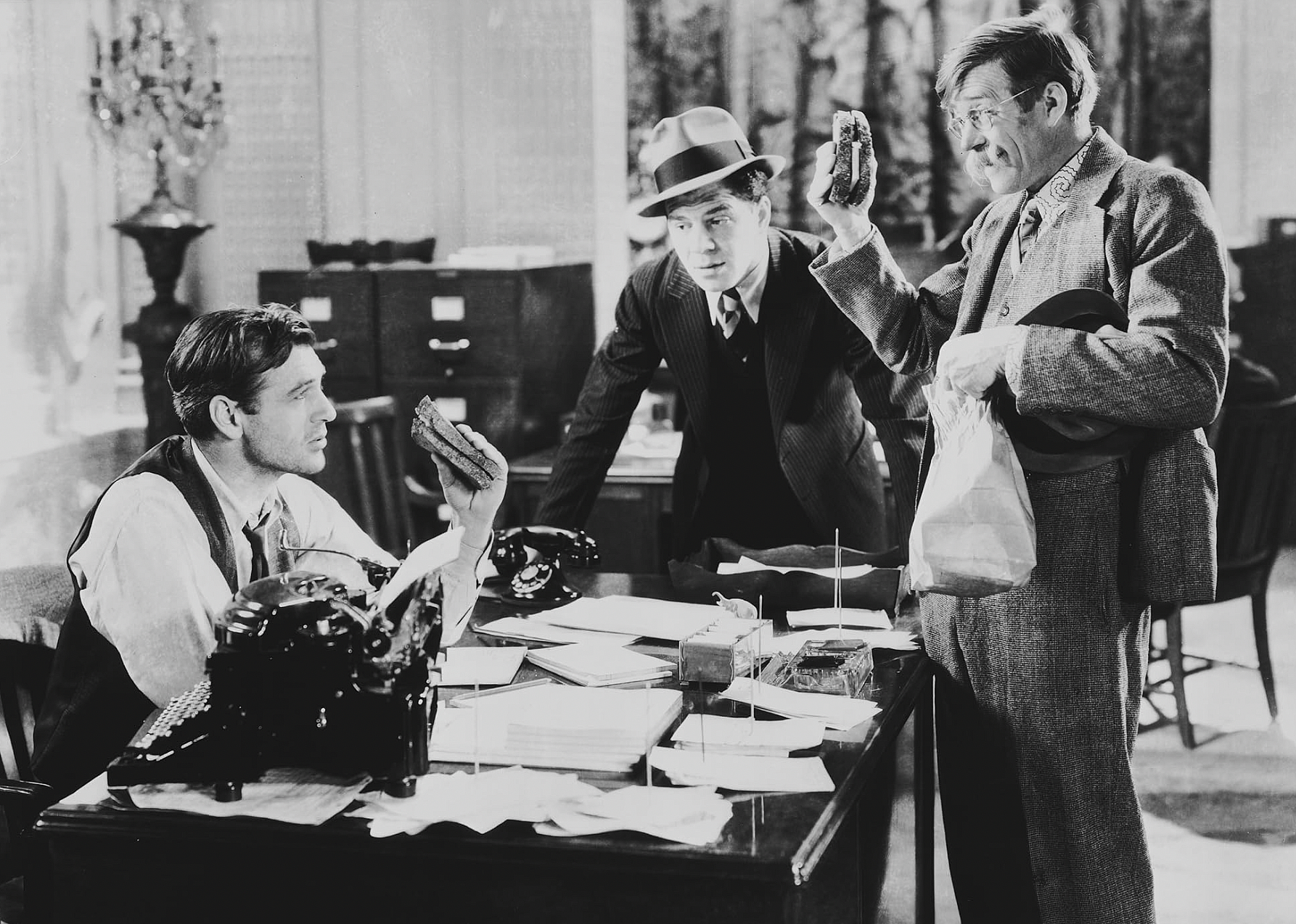 Gary Cooper and Lionel Stander in "Mr. Deeds Goes to Town".