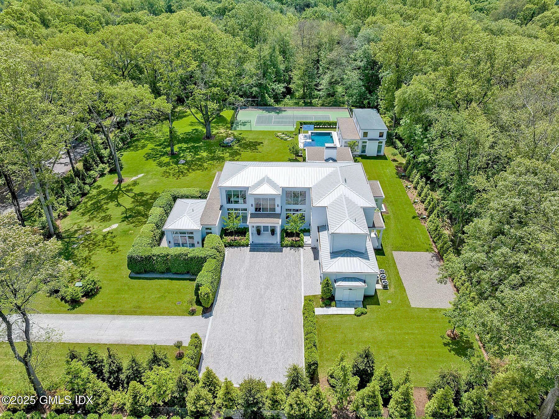 #12. 8 Fox Run Ln, Greenwich