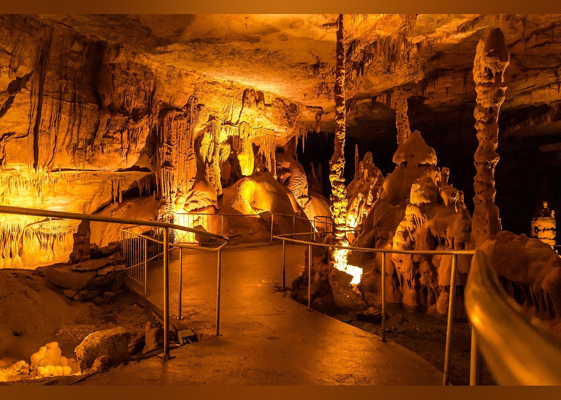 #10. Cathedral Caverns State Park