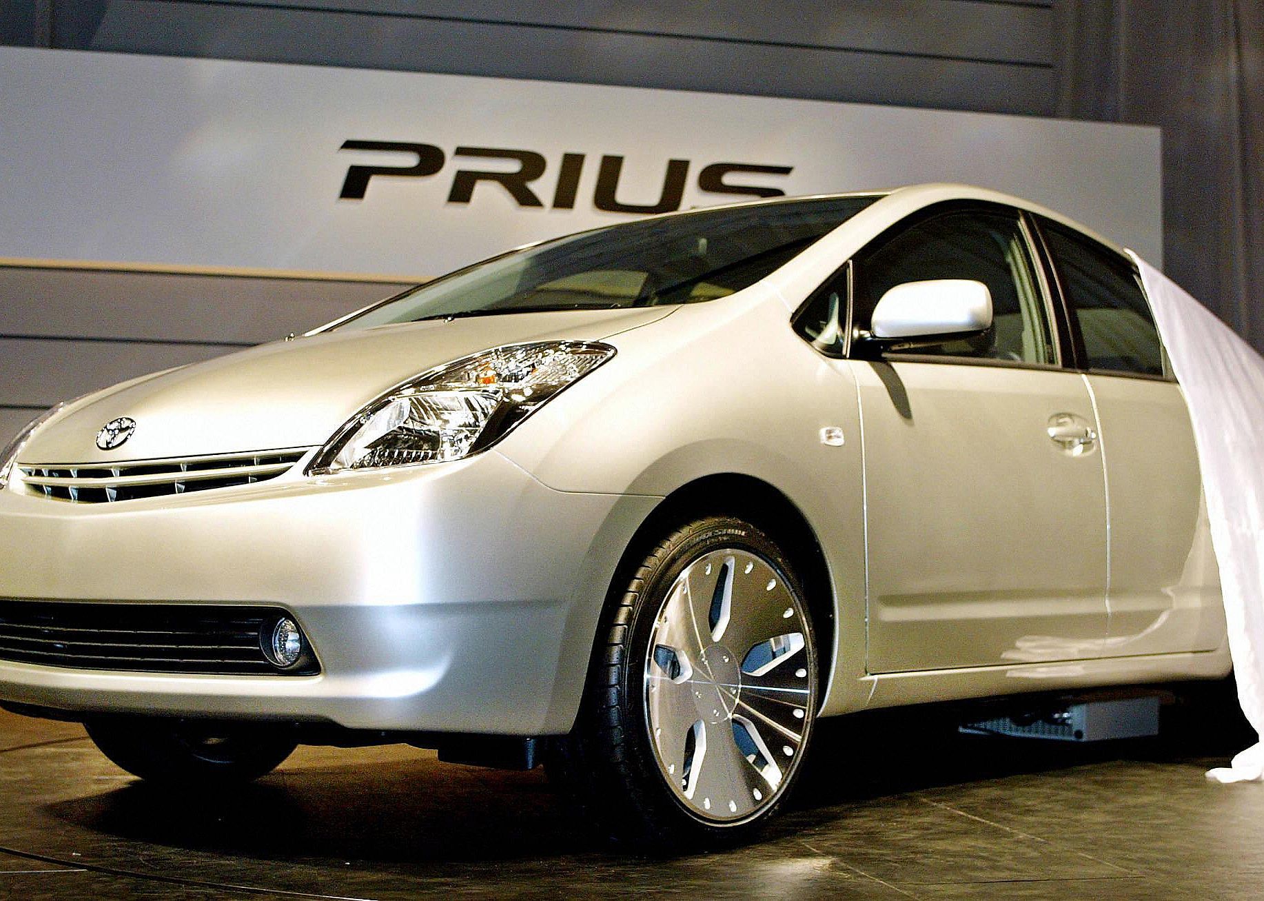 2001: Prius provides an alternative
