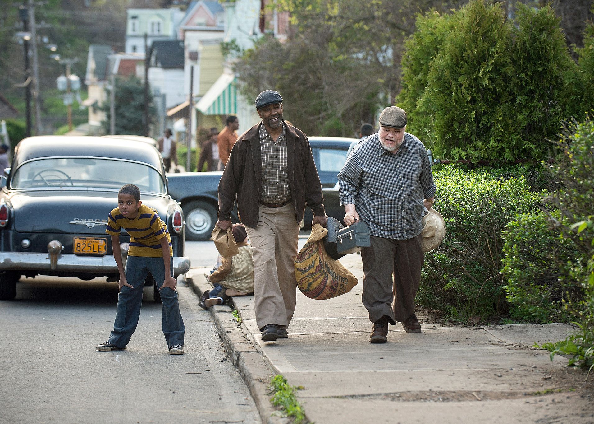 Fences (2016)