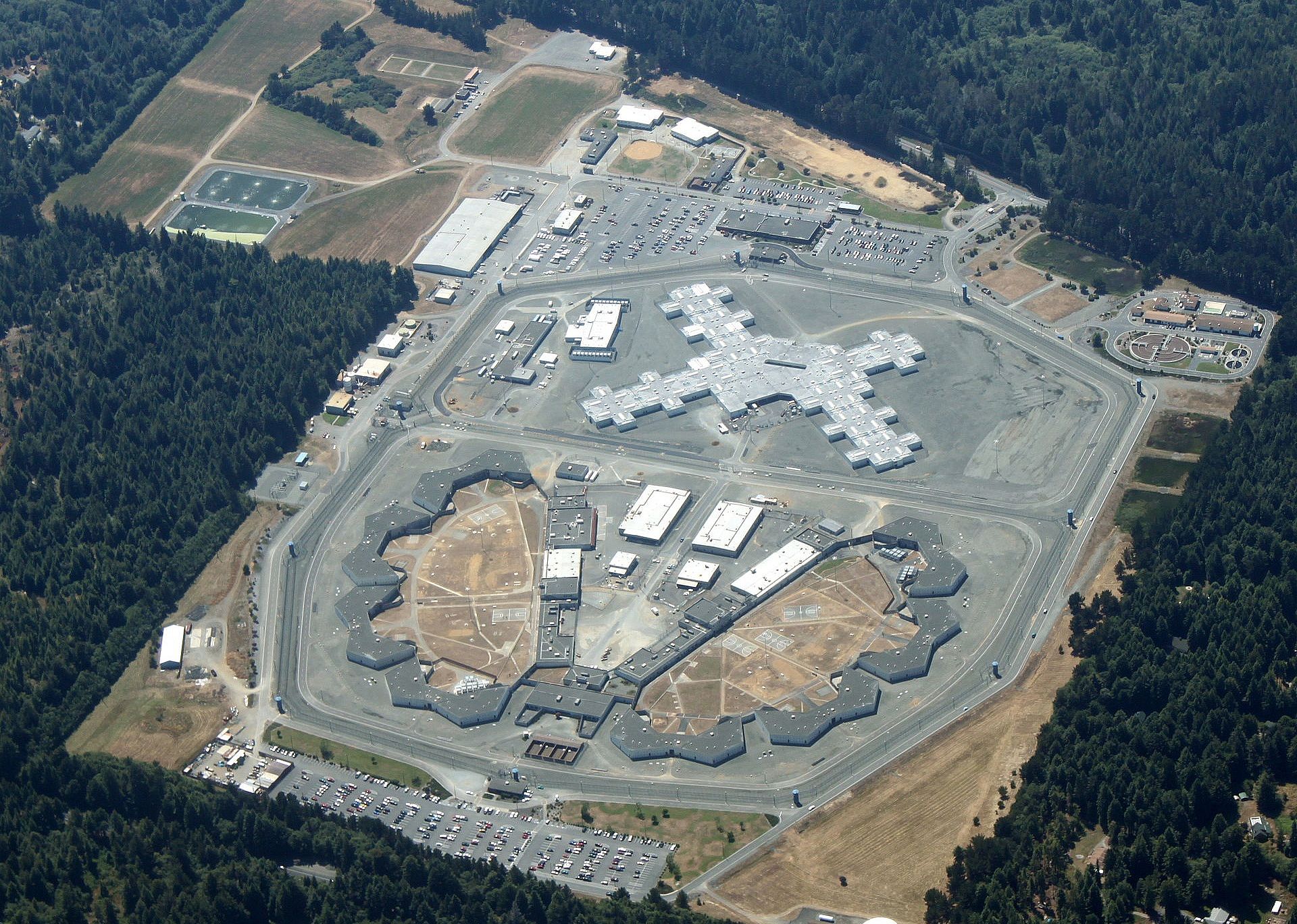 1989: California constructs the first Supermax prison