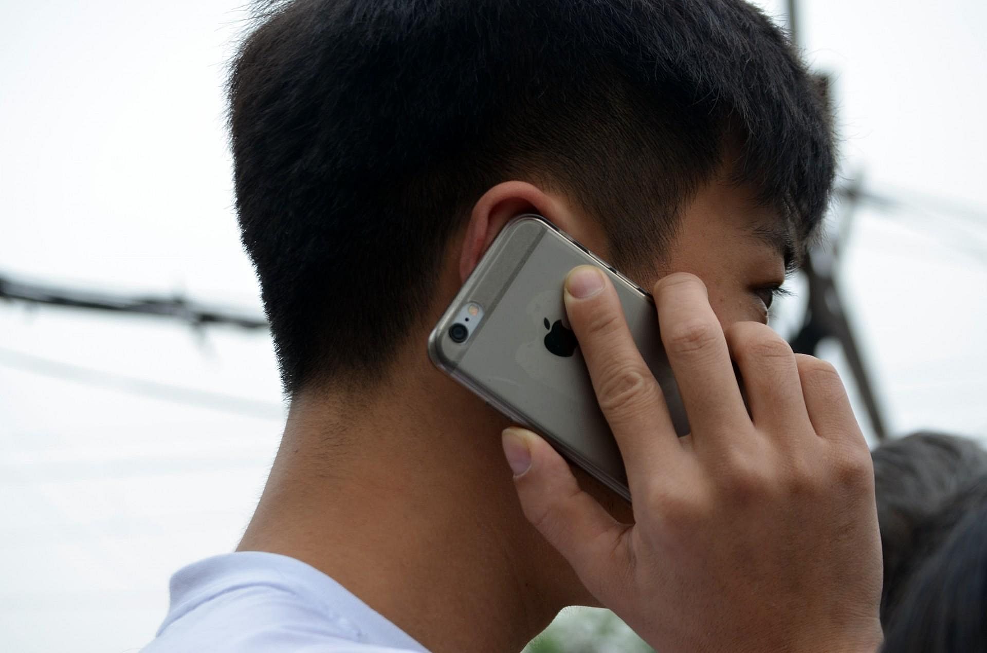 2. Do not use the phone