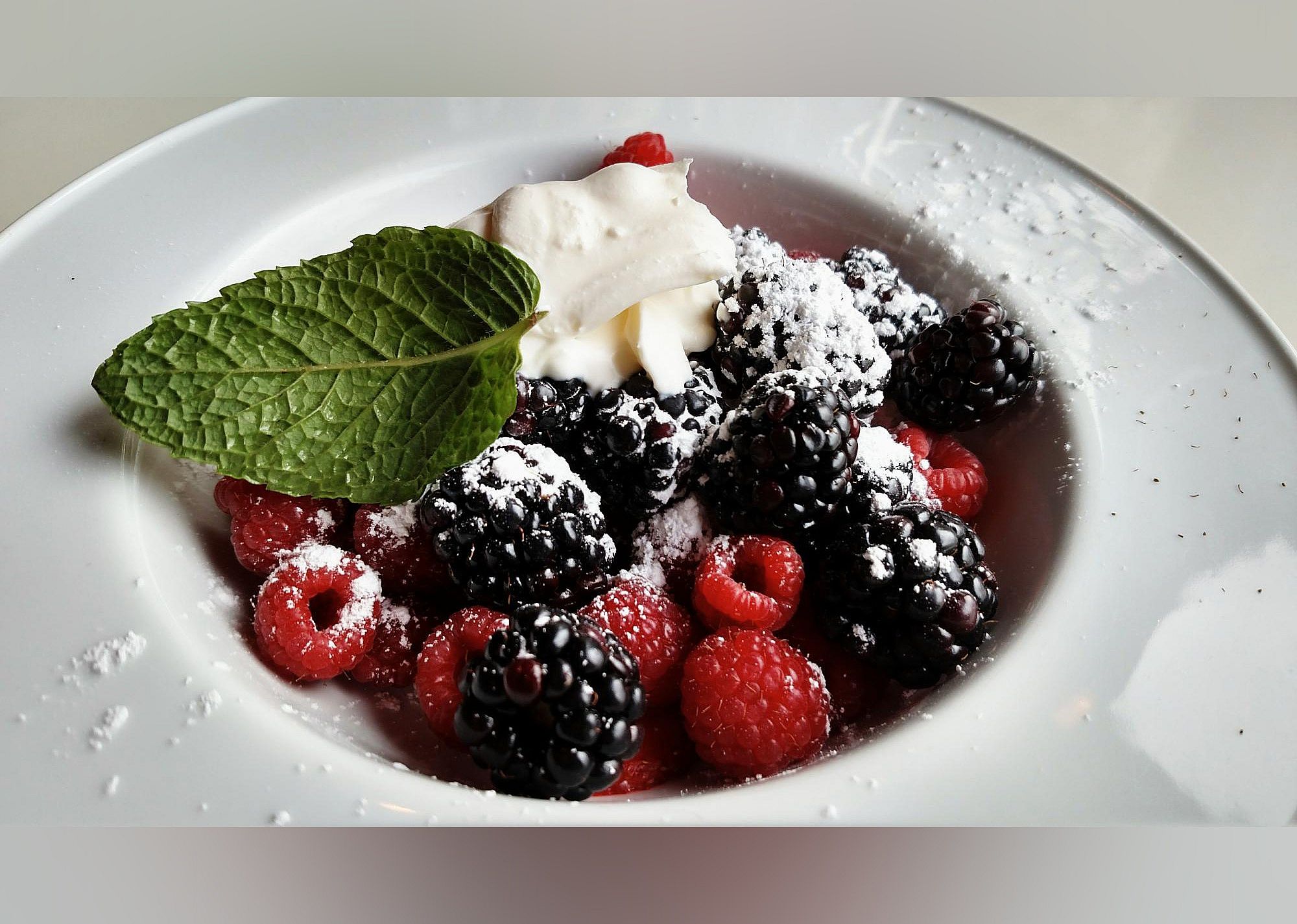 #2. L'Albatros Brasserie + Bar