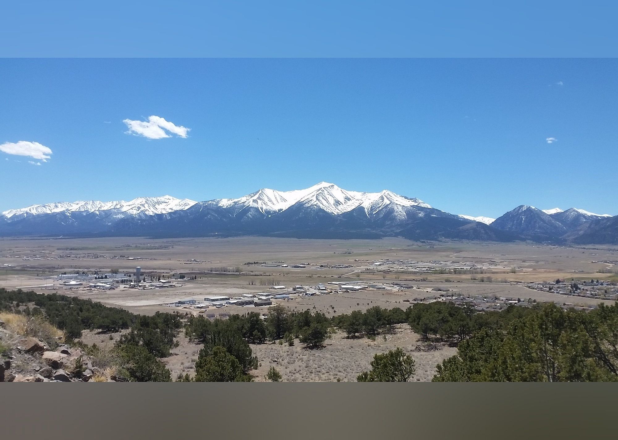 #6. Collegiate Peaks Scenic Overlook