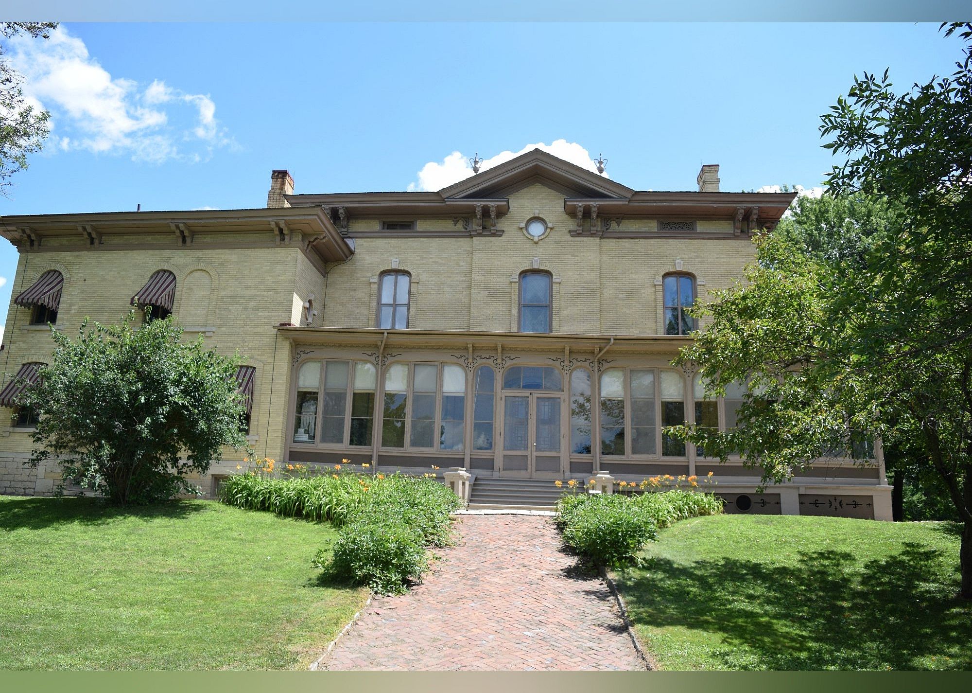 #20. Villa Louis