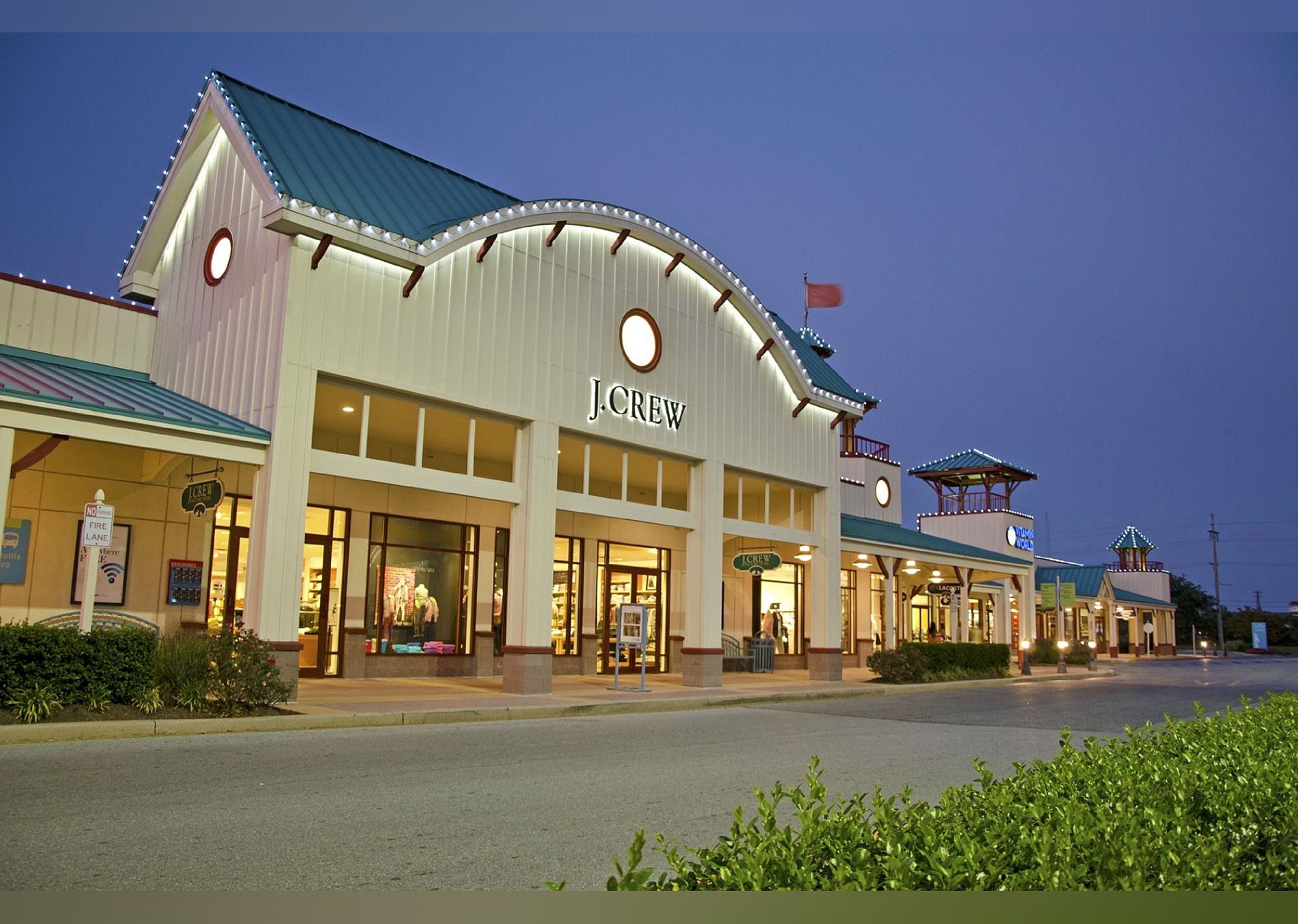 #10. Tanger Outlets Rehoboth Beach Surfside