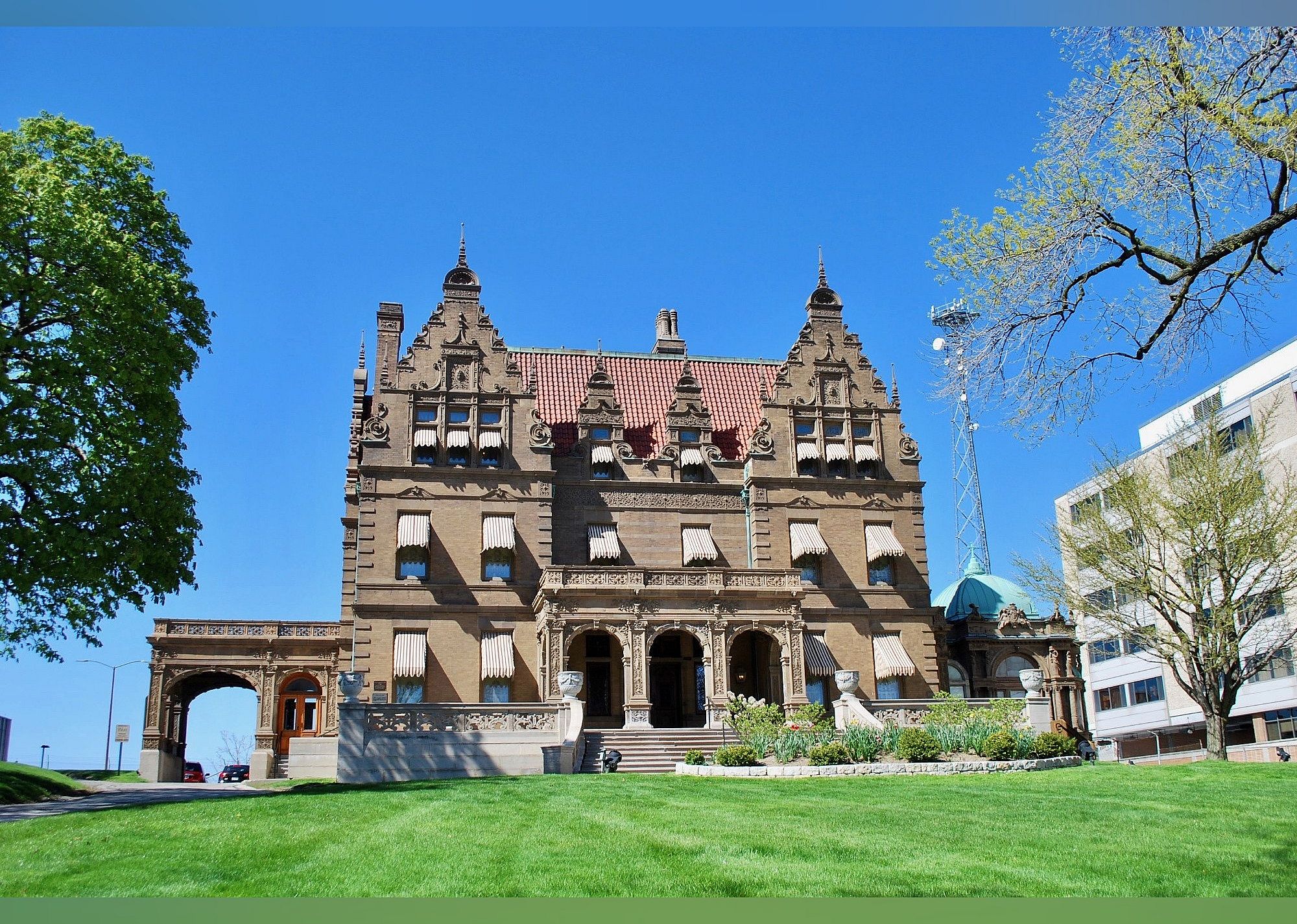 #5. Pabst Mansion