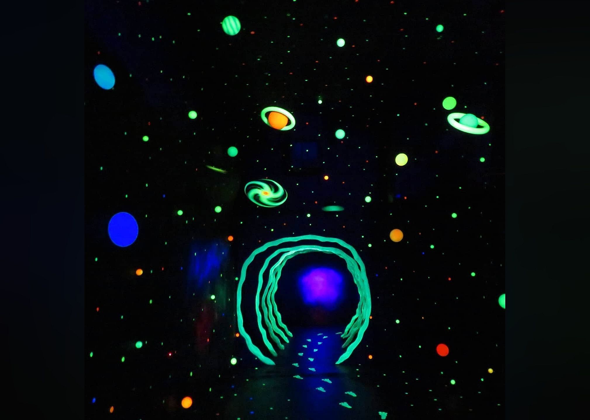 #19. Roswell UFO Spacewalk