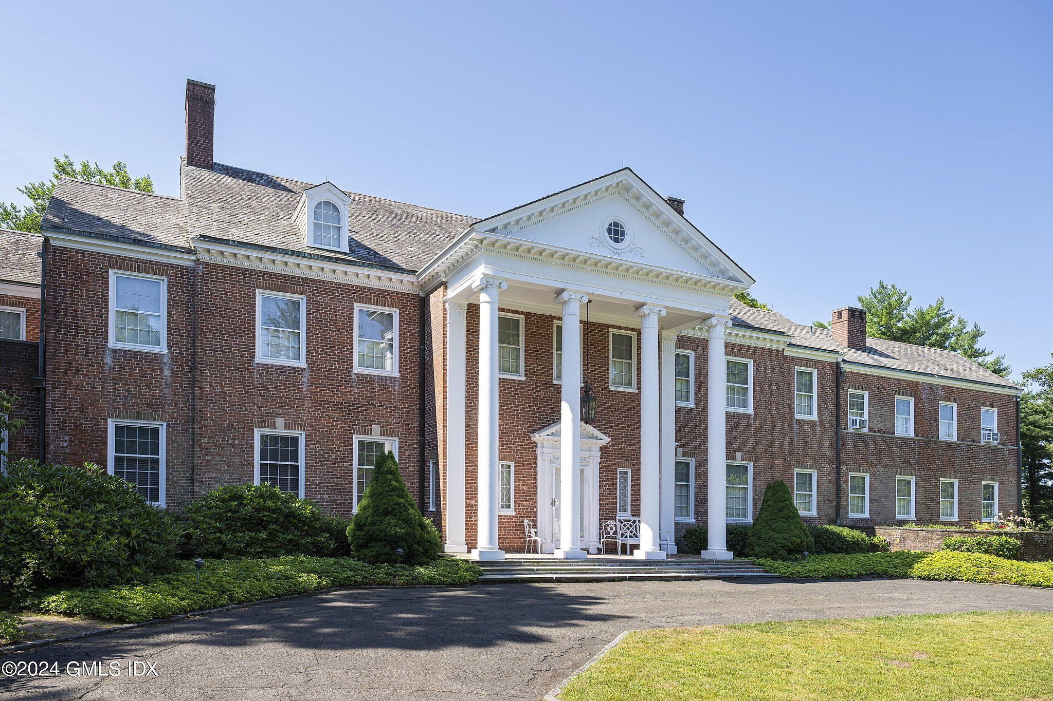 #3. 10 Cliffdale Rd, Greenwich