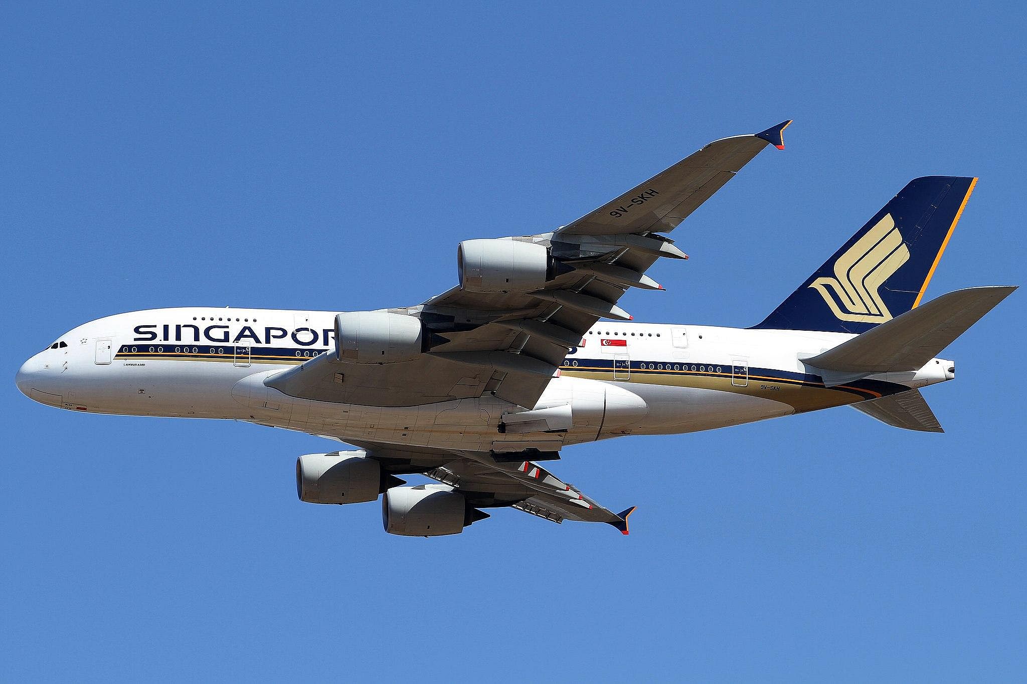 2018: Singapore Airlines completes world's longest nonstop flight in service