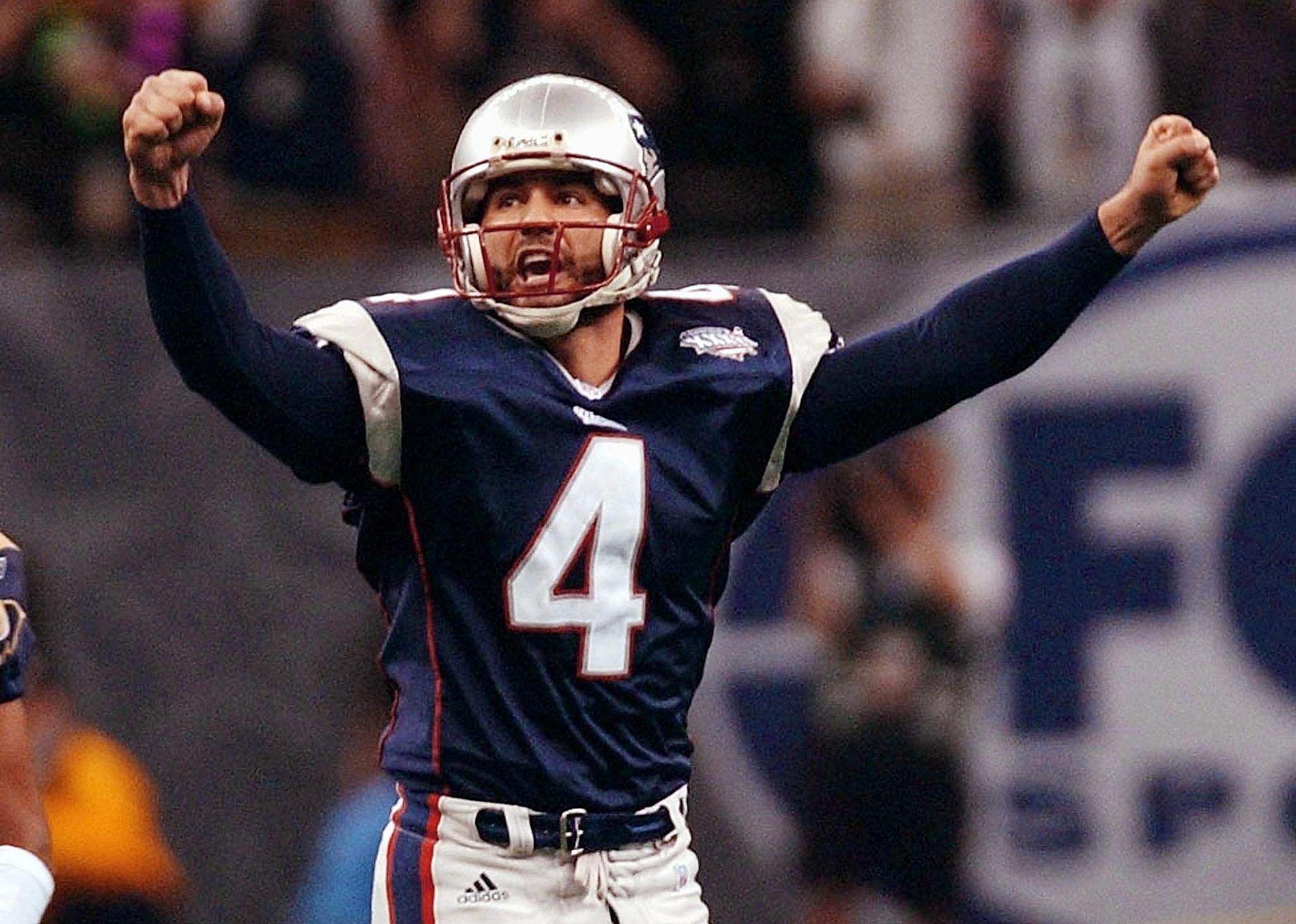 2002: Adam Vinatieri game-winning field goal for Pats' first Super Bowl