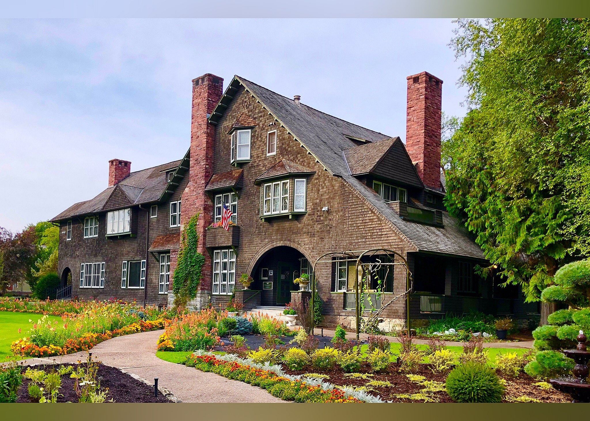 #2. Conrad Mansion