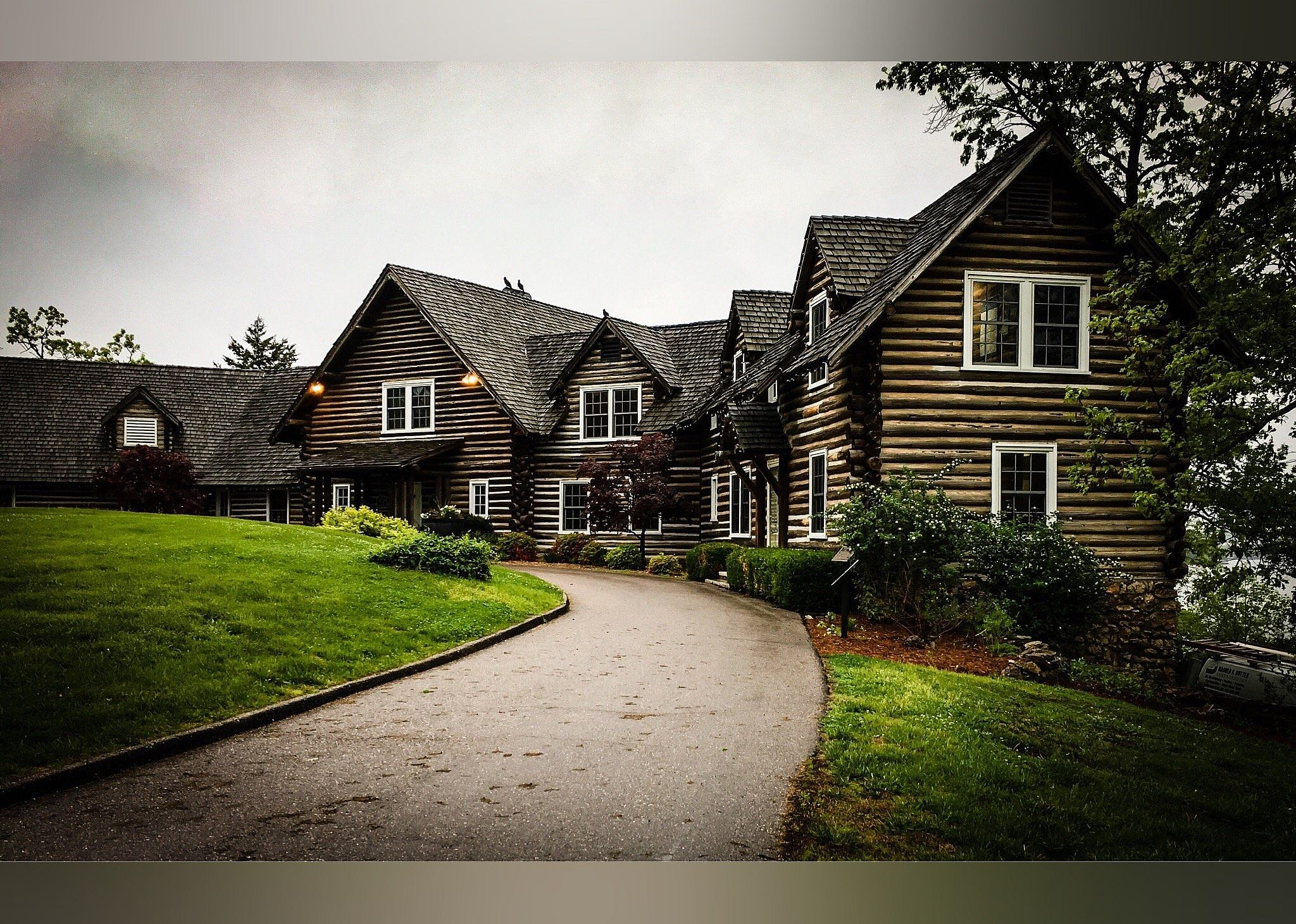 #23. Willmore Lodge