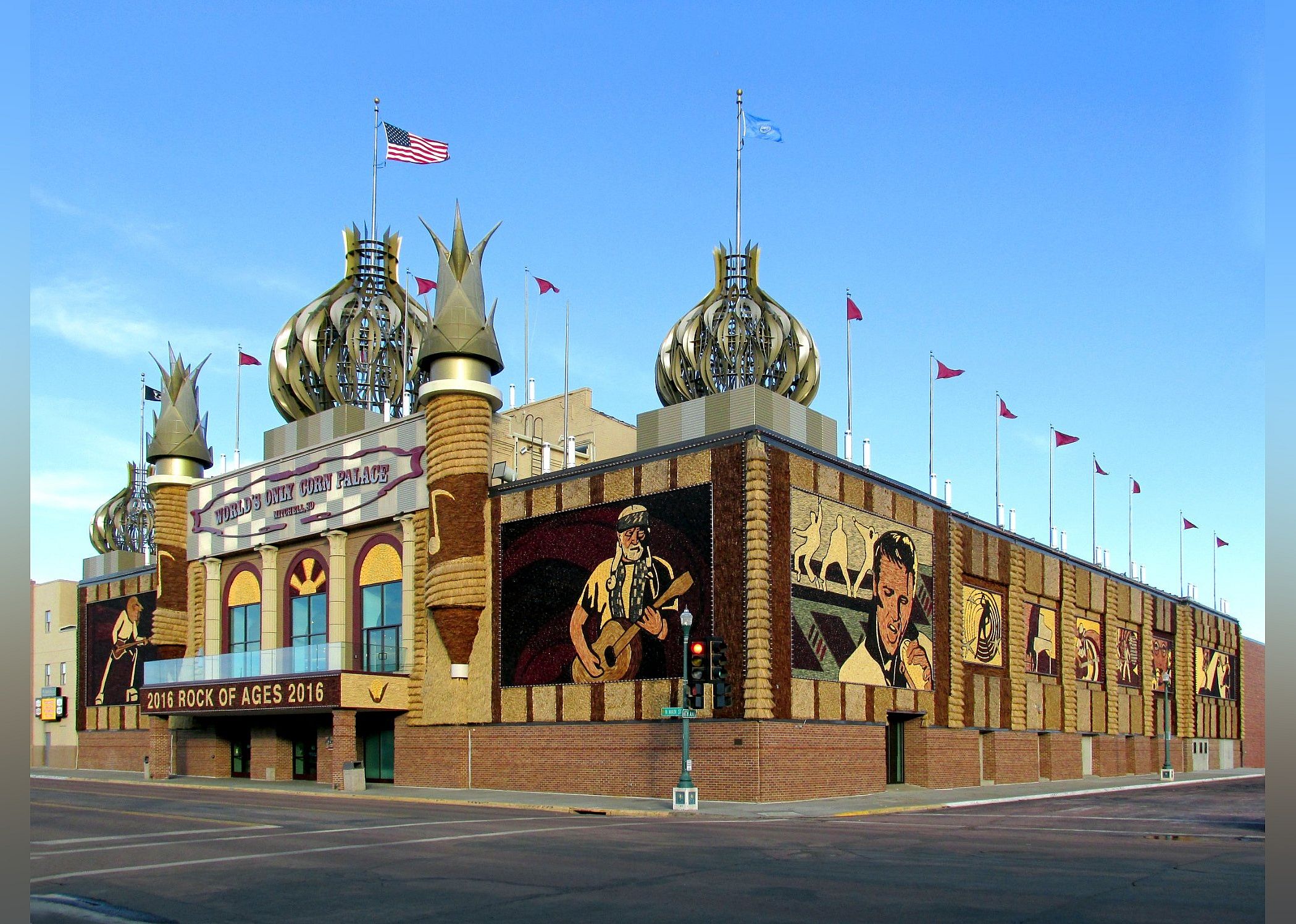 #6. Corn Palace