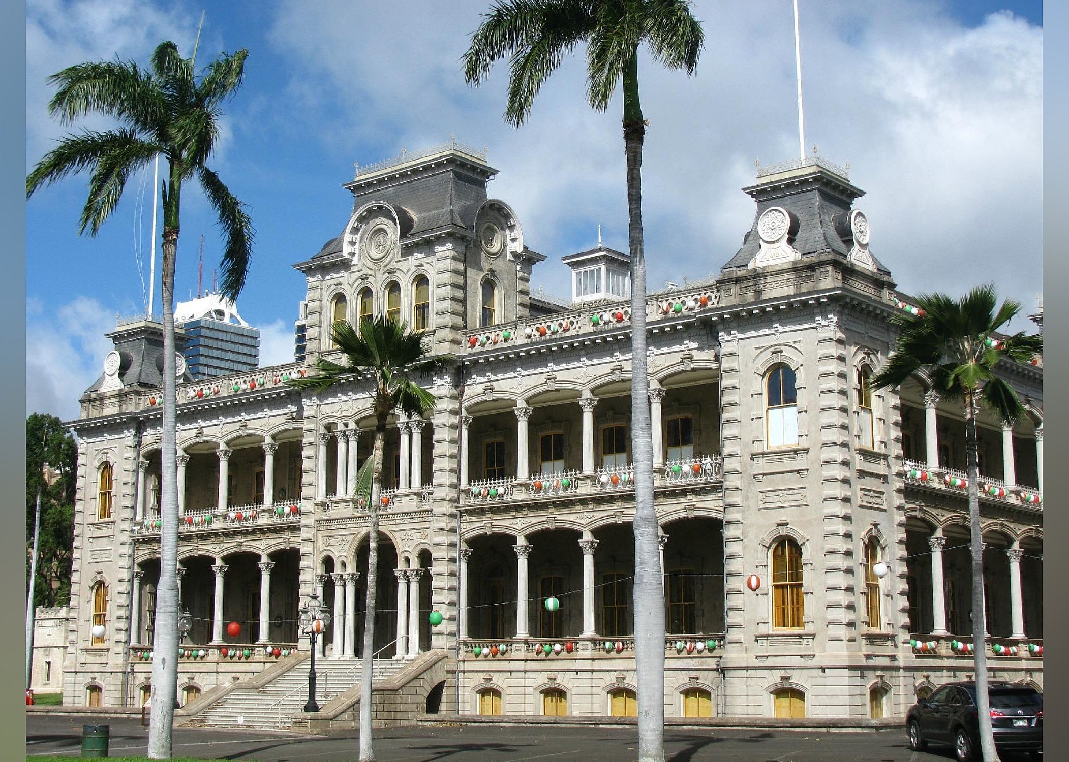 #2. Iolani Palace
