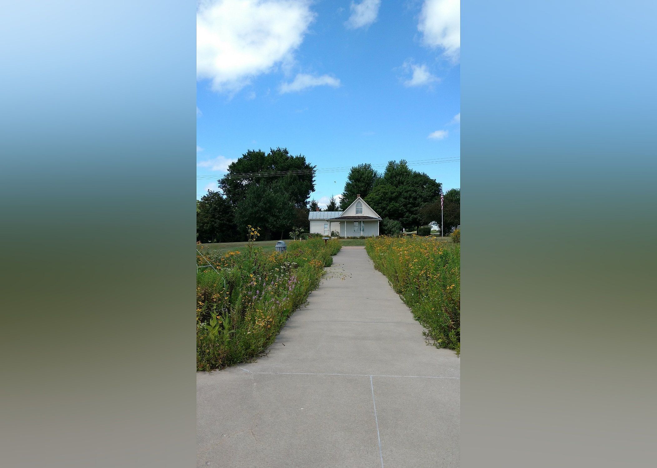 #21. American Gothic House