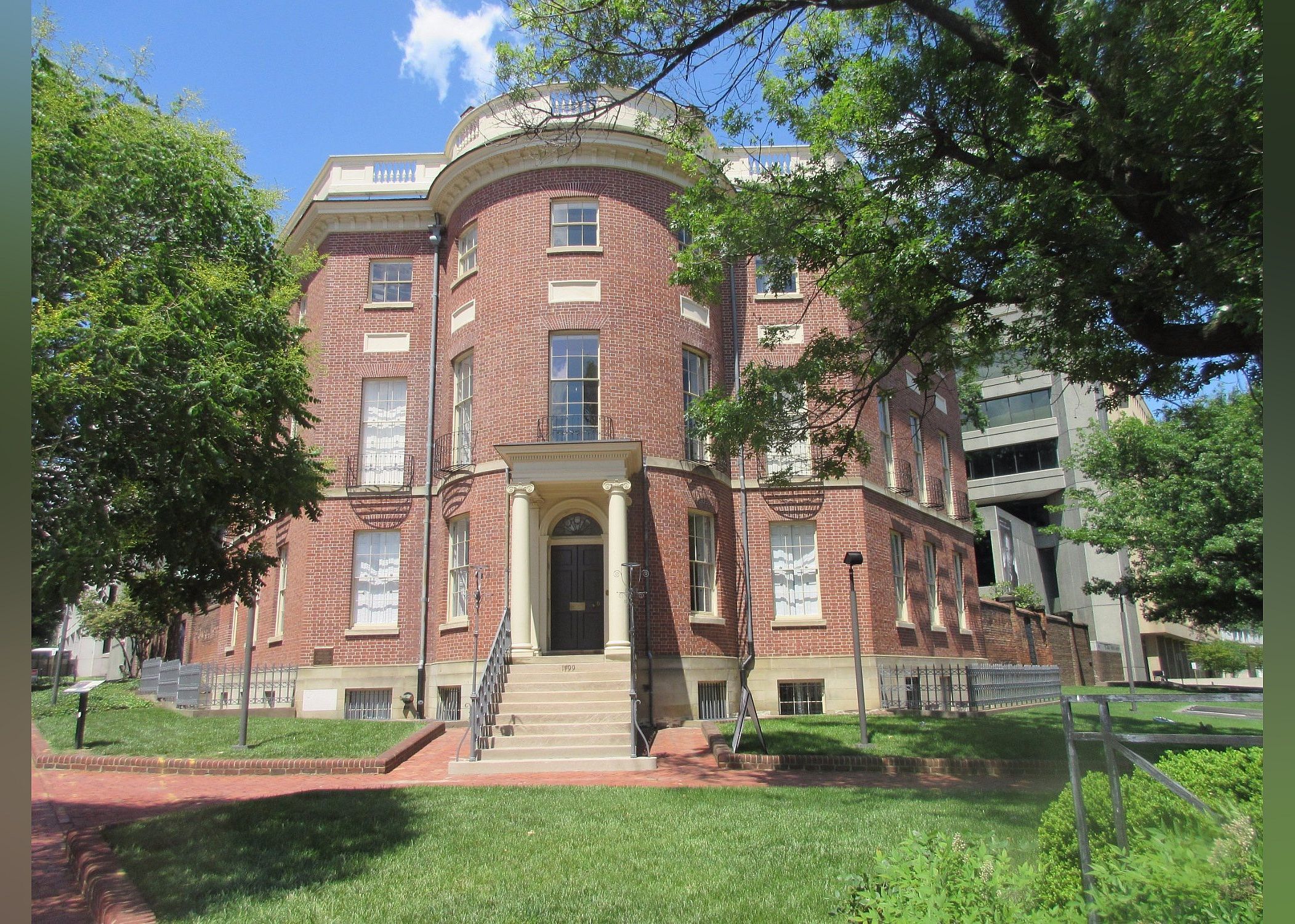 #19. Octagon Museum
