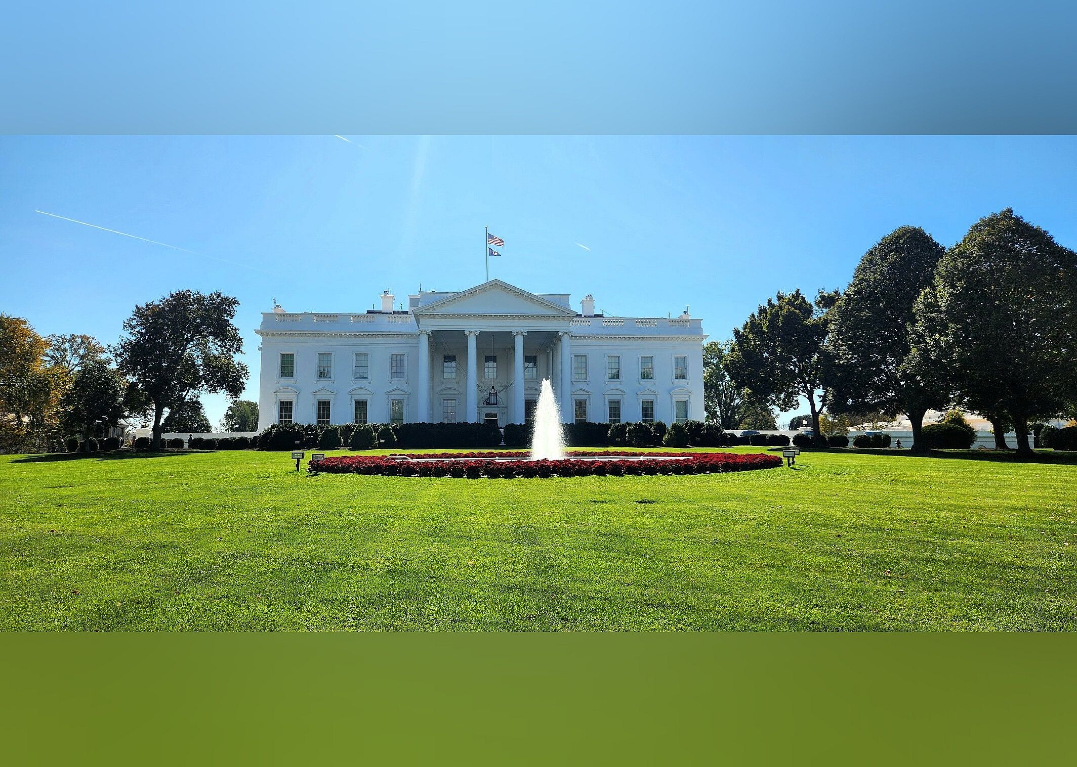 #10. White House