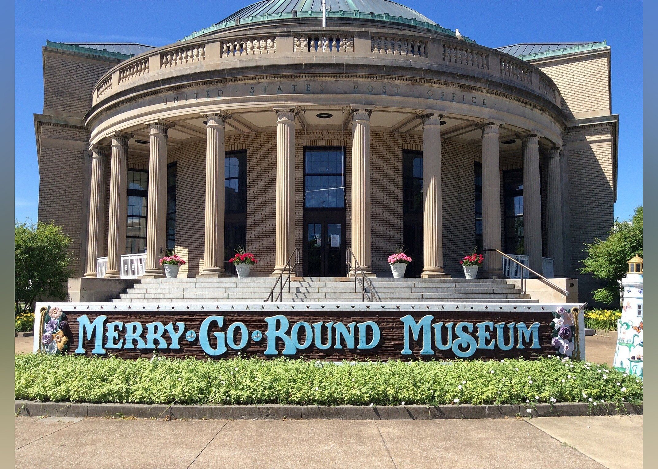 #21. Merry-Go-Round Museum
