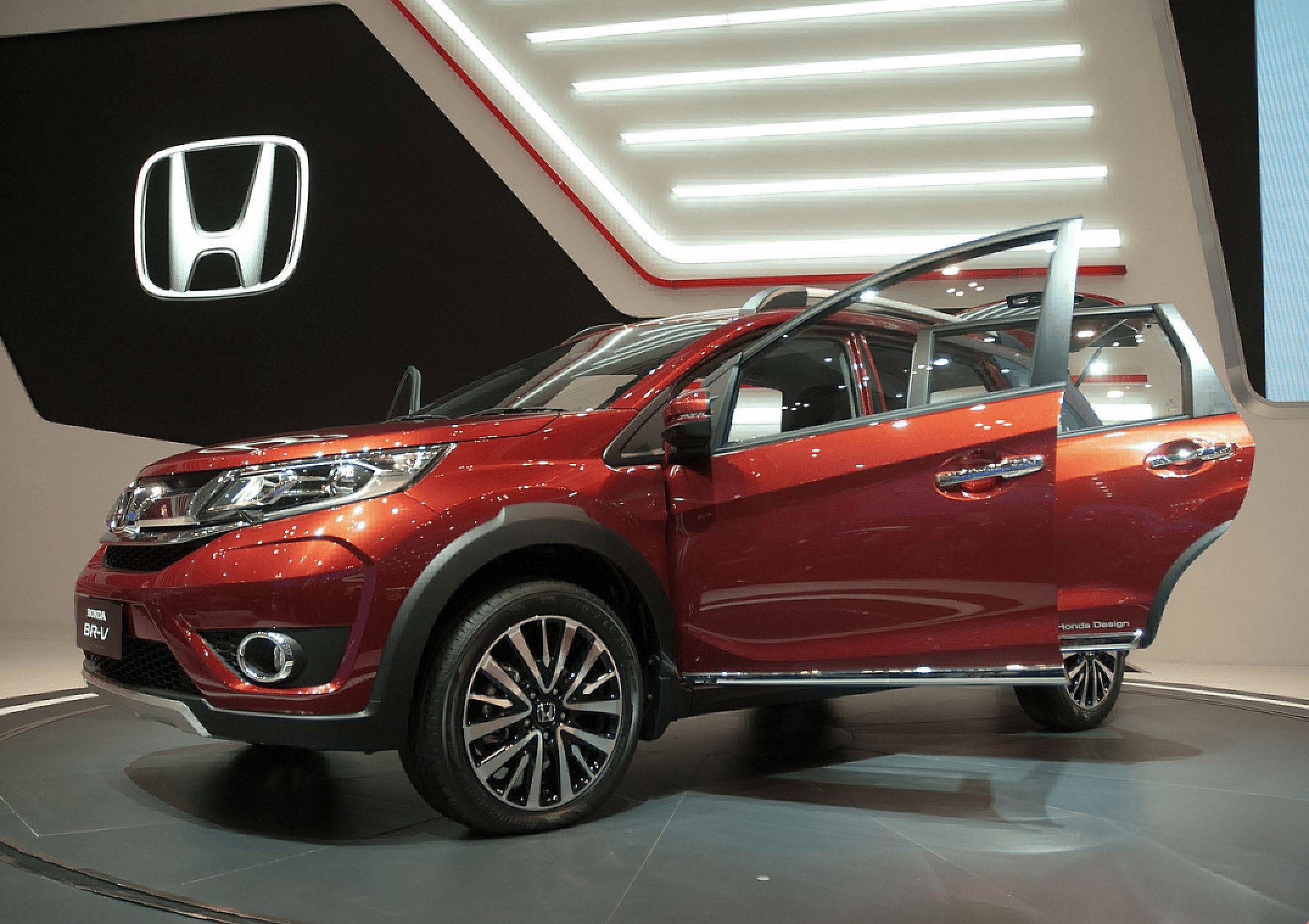 Passenger cars, new and used
