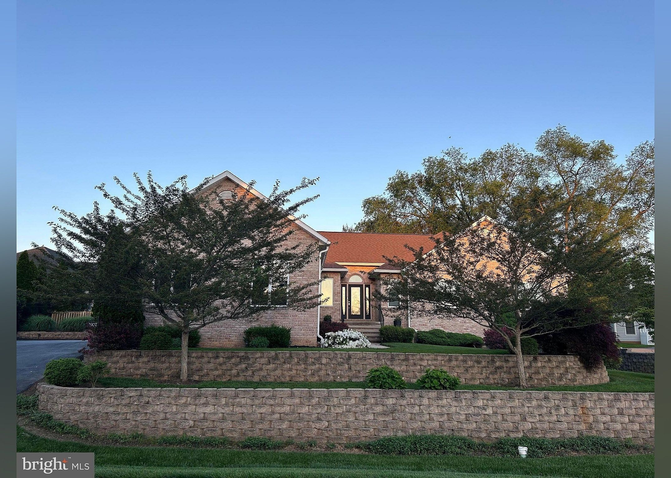 $500,000 to $600,000
