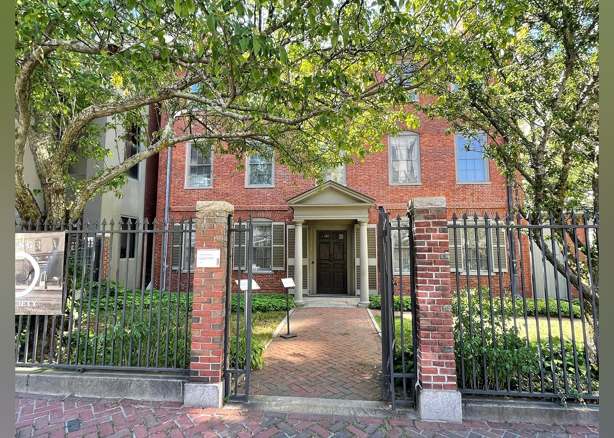 #10. The Wadsworth-Longfellow House