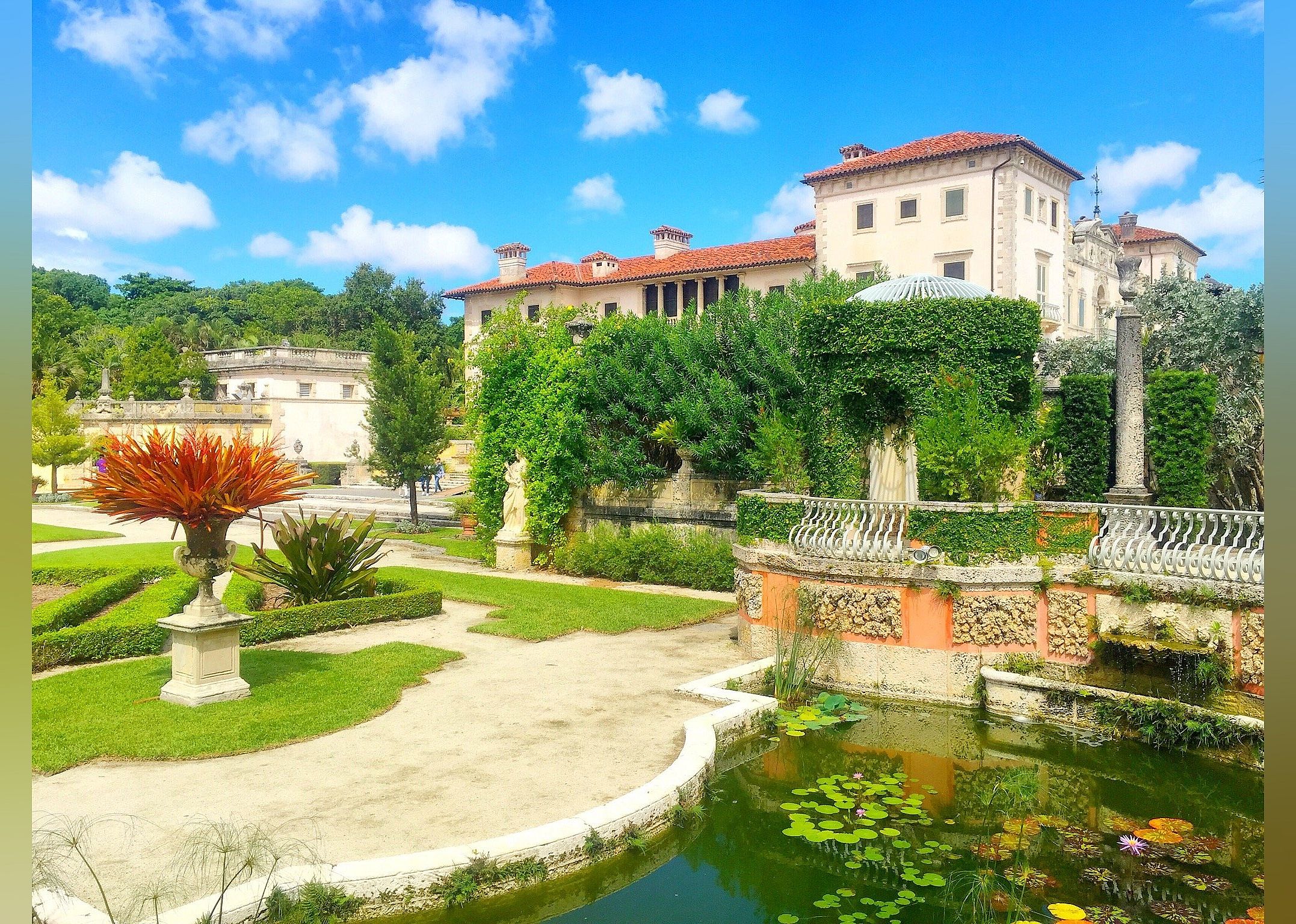 #4. Vizcaya Museum and Gardens