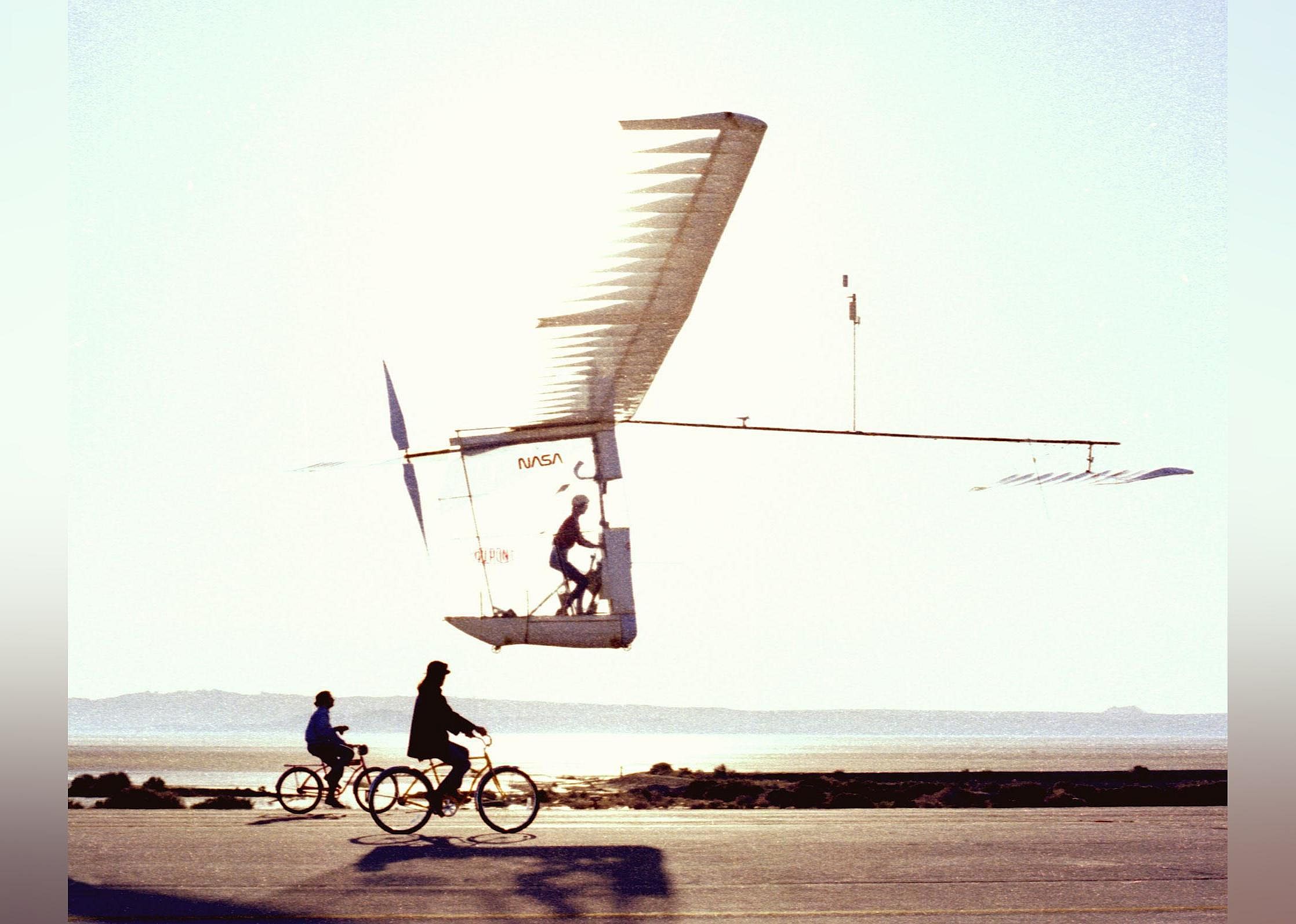 1979: Gossamer Albatross crosses the English Channel