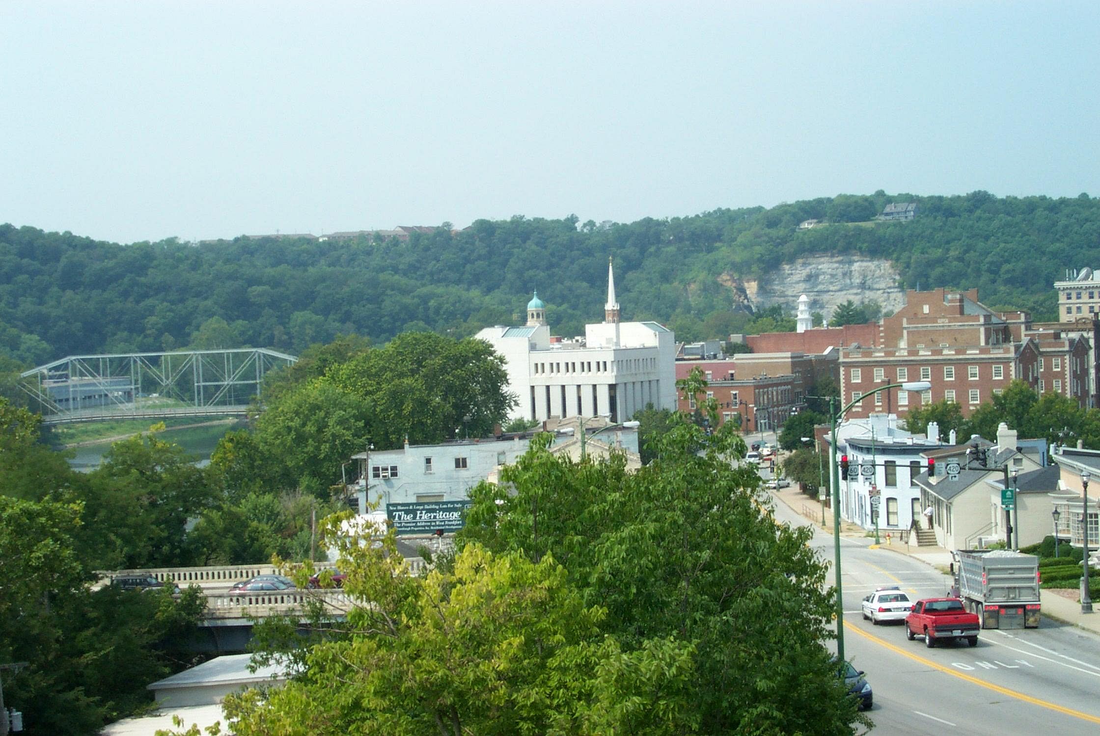 Capital: Frankfort