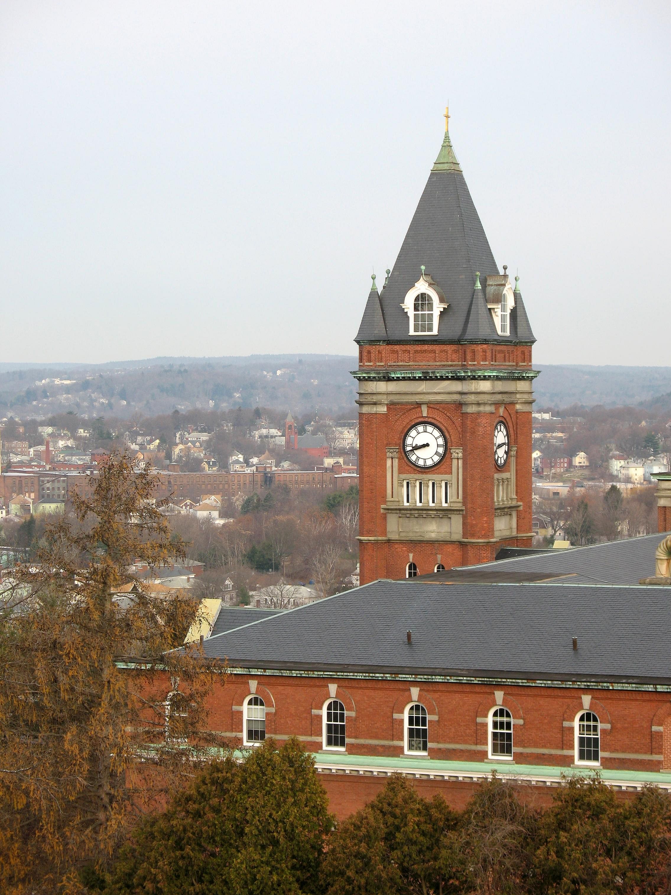 #15. College of the Holy Cross