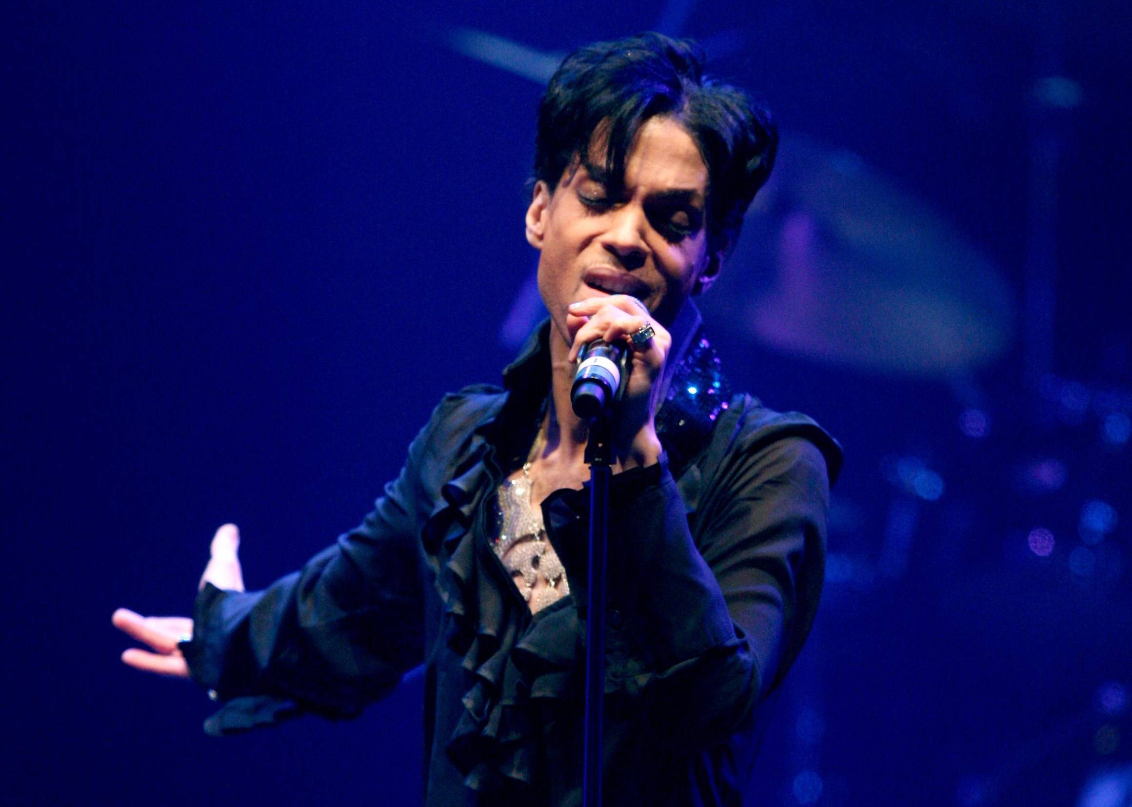 1984: 'When Doves Cry' by Prince