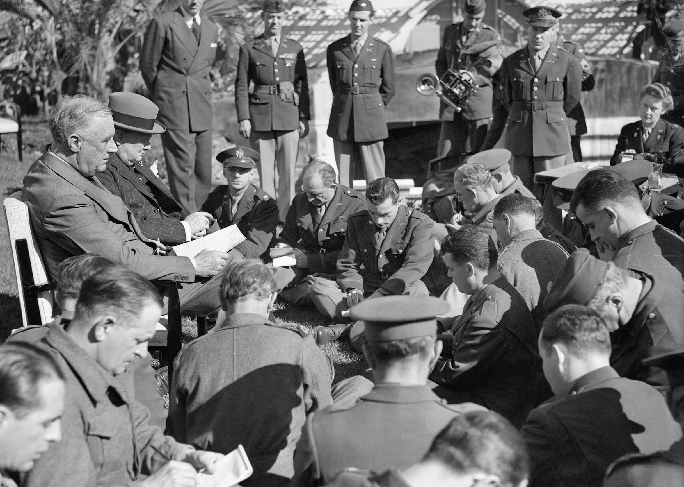 1943: First U.S. President to fly in wartime