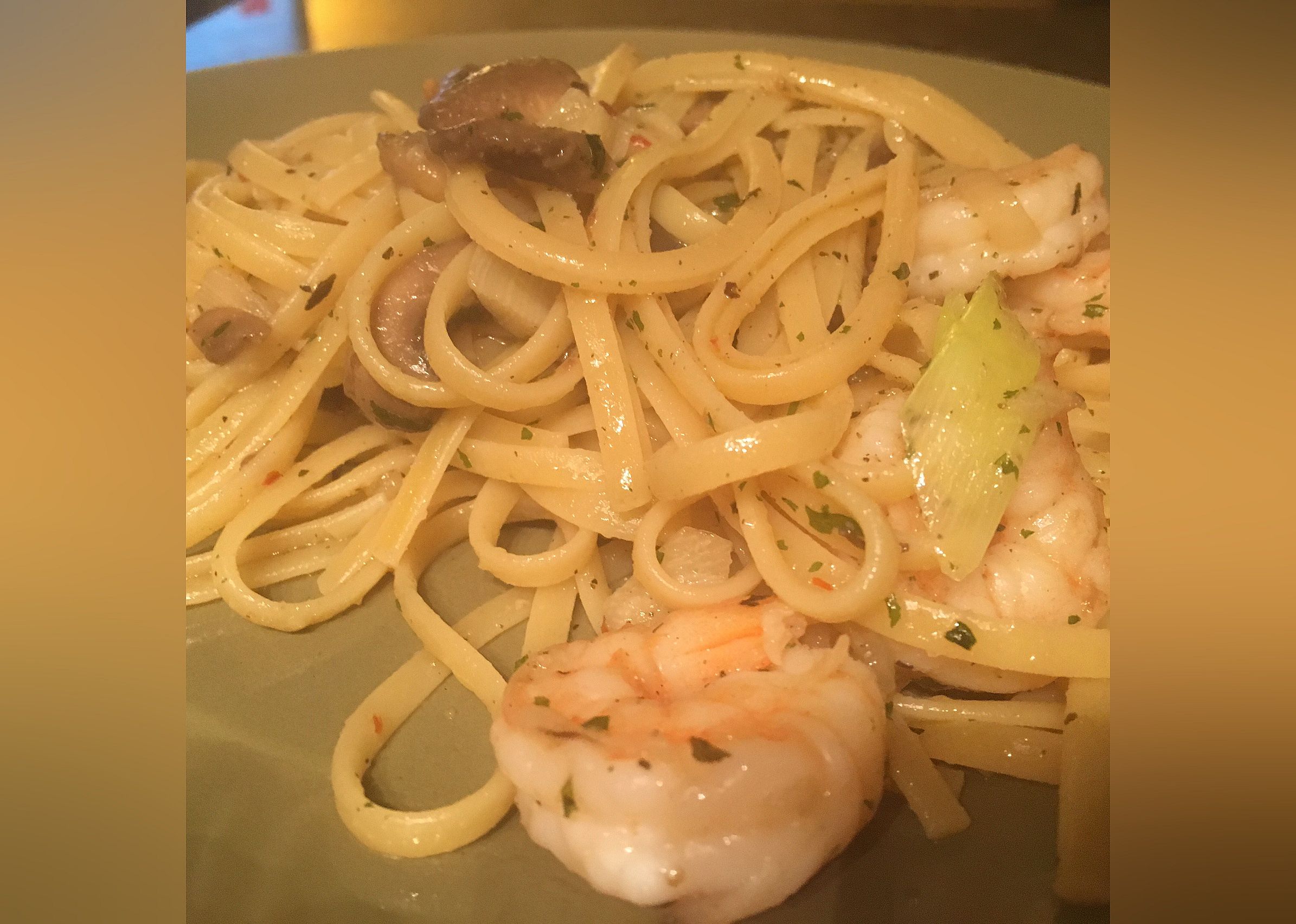 Garlic Shrimp Linguine