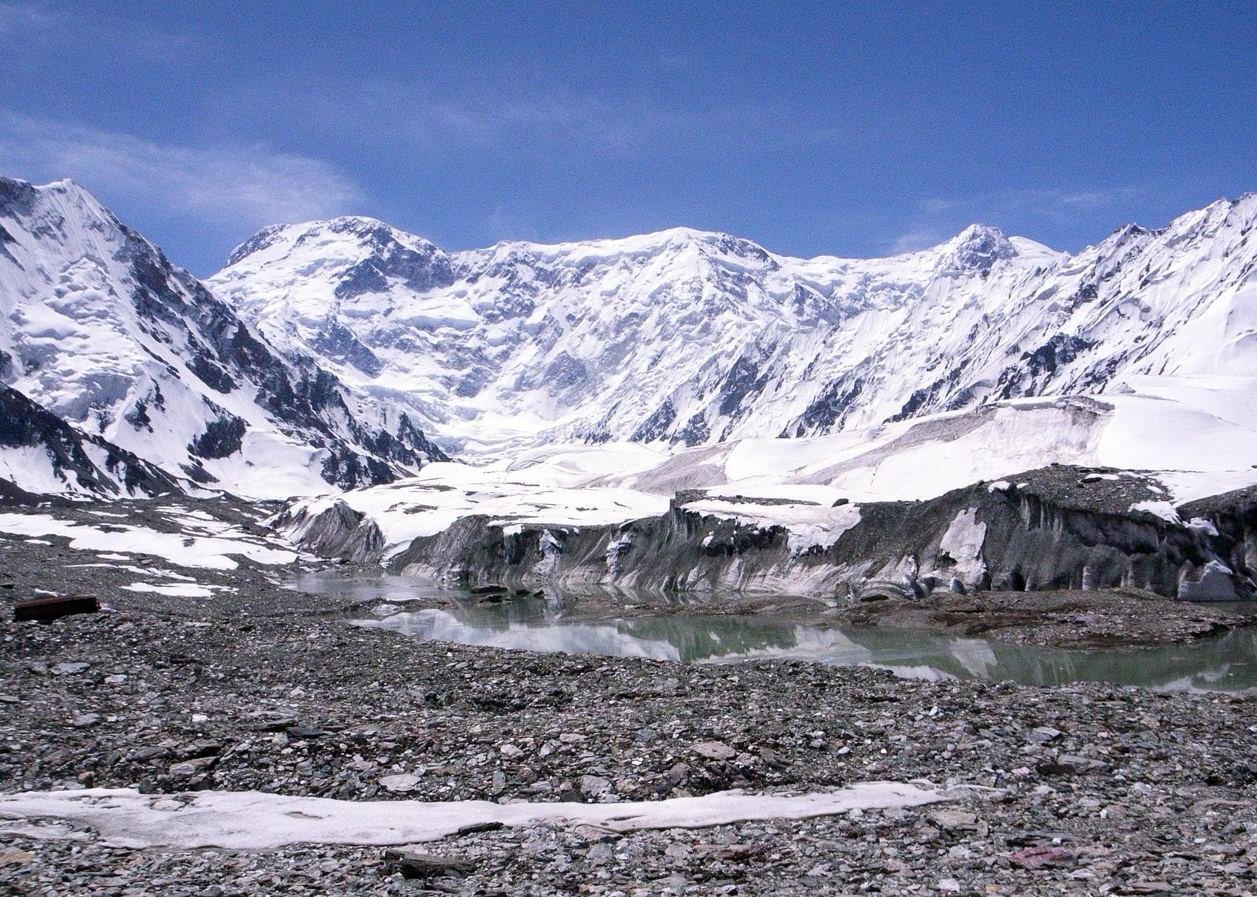 #16. Jengish Chokusu (Pik Pobedy)