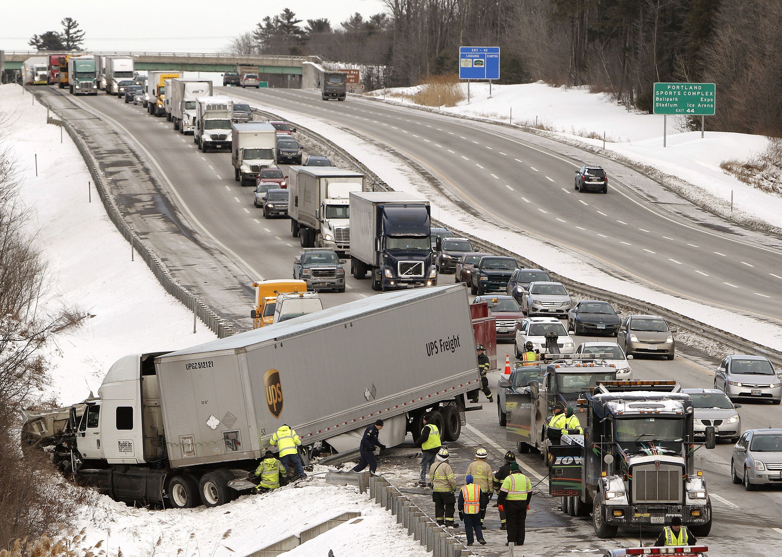 Jackknifed tractor trailer on Maine Turnpike