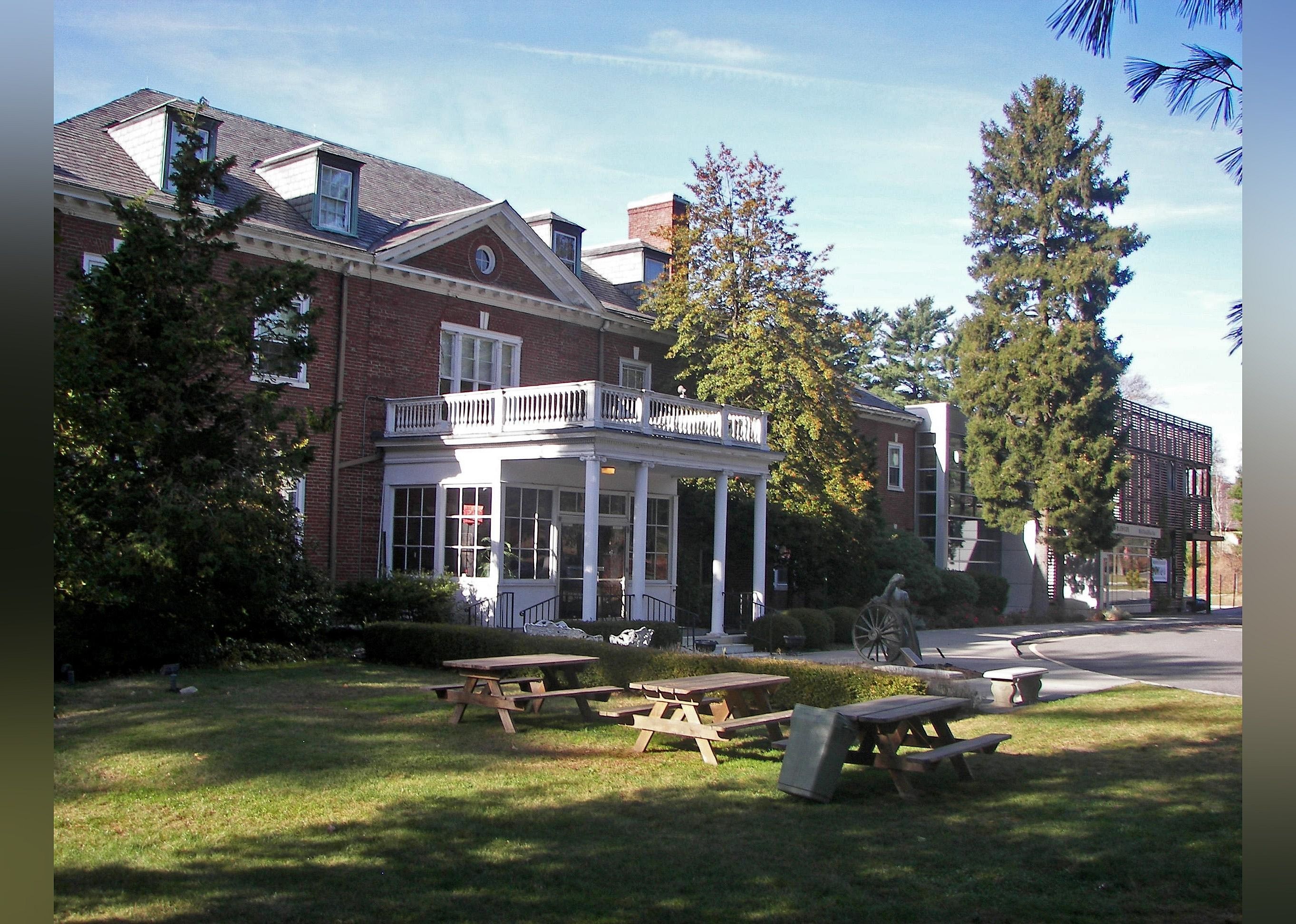 #5. Morris Museum