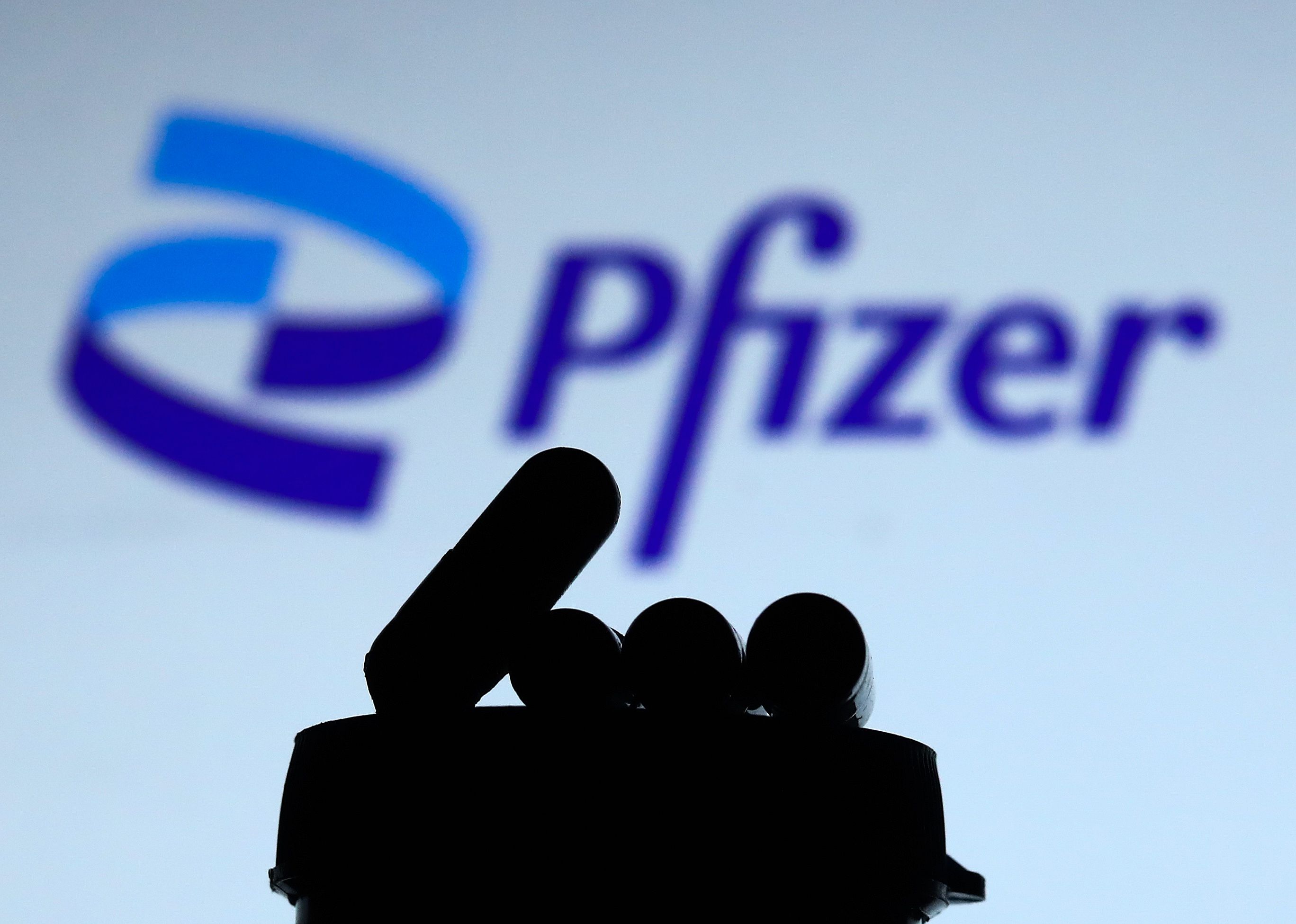December 2021: Two anti-COVID pills receive authorization