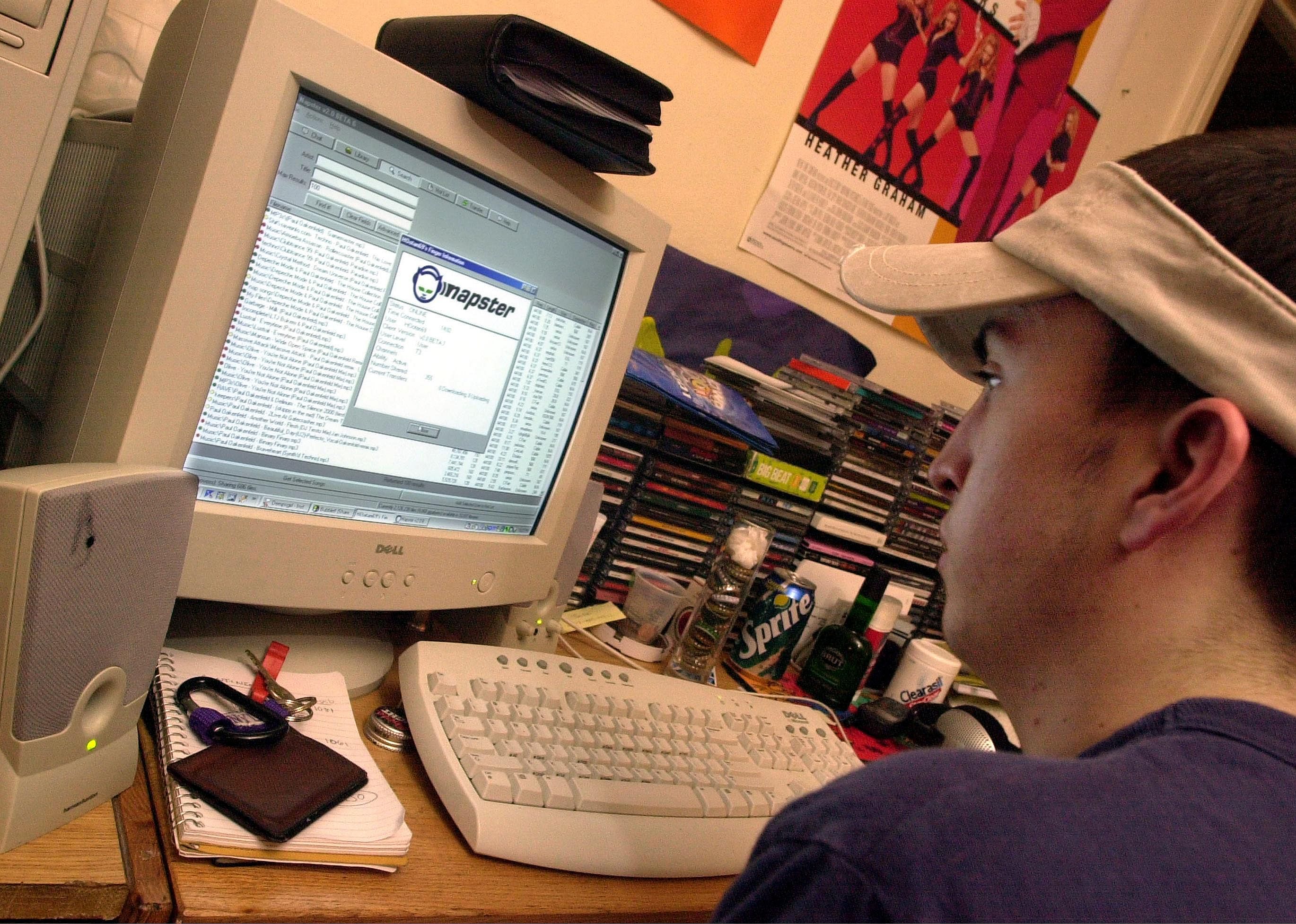Napster popularizes file sharing