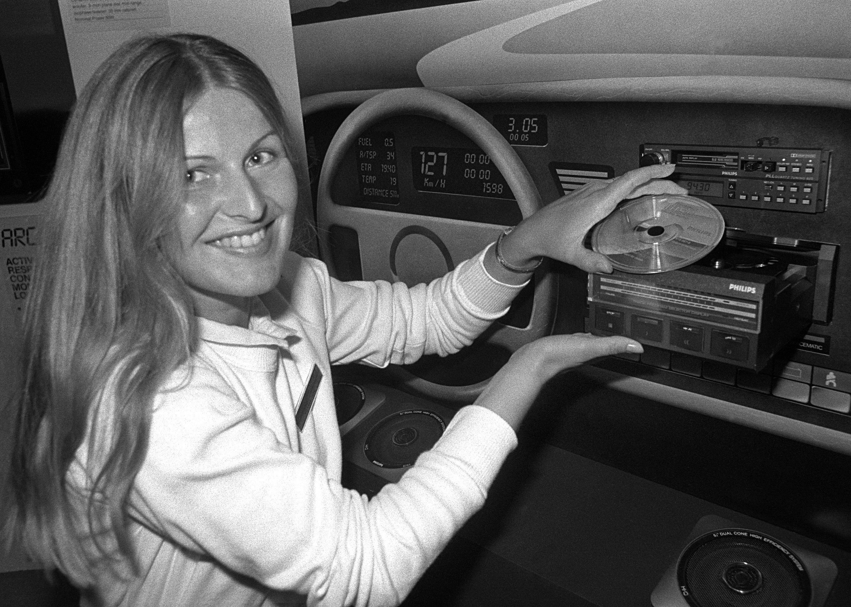 1985: The CD revolution begins