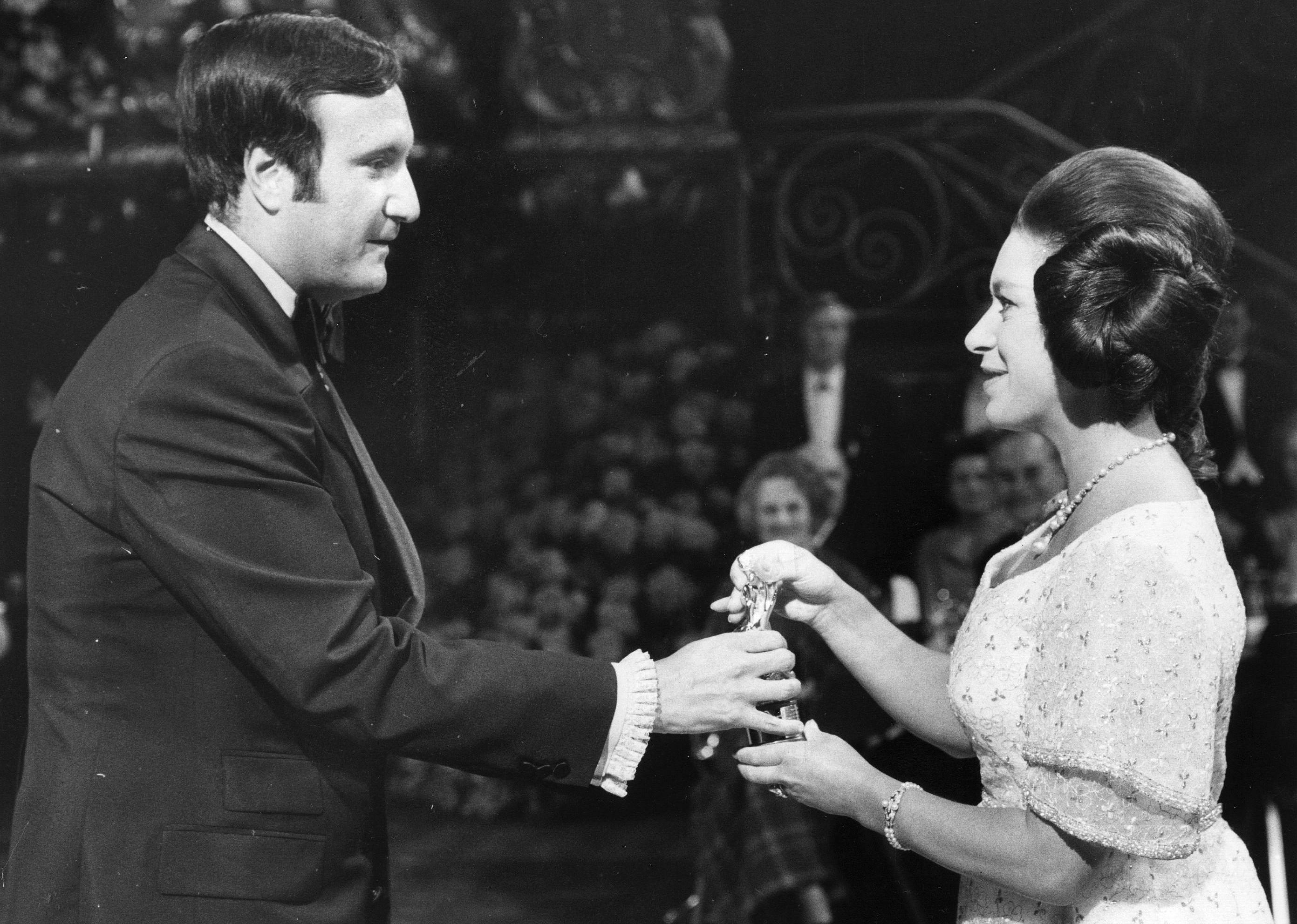 Don Kirschner receives award for the best single of 1969 for the record 'Sugar Sugar'