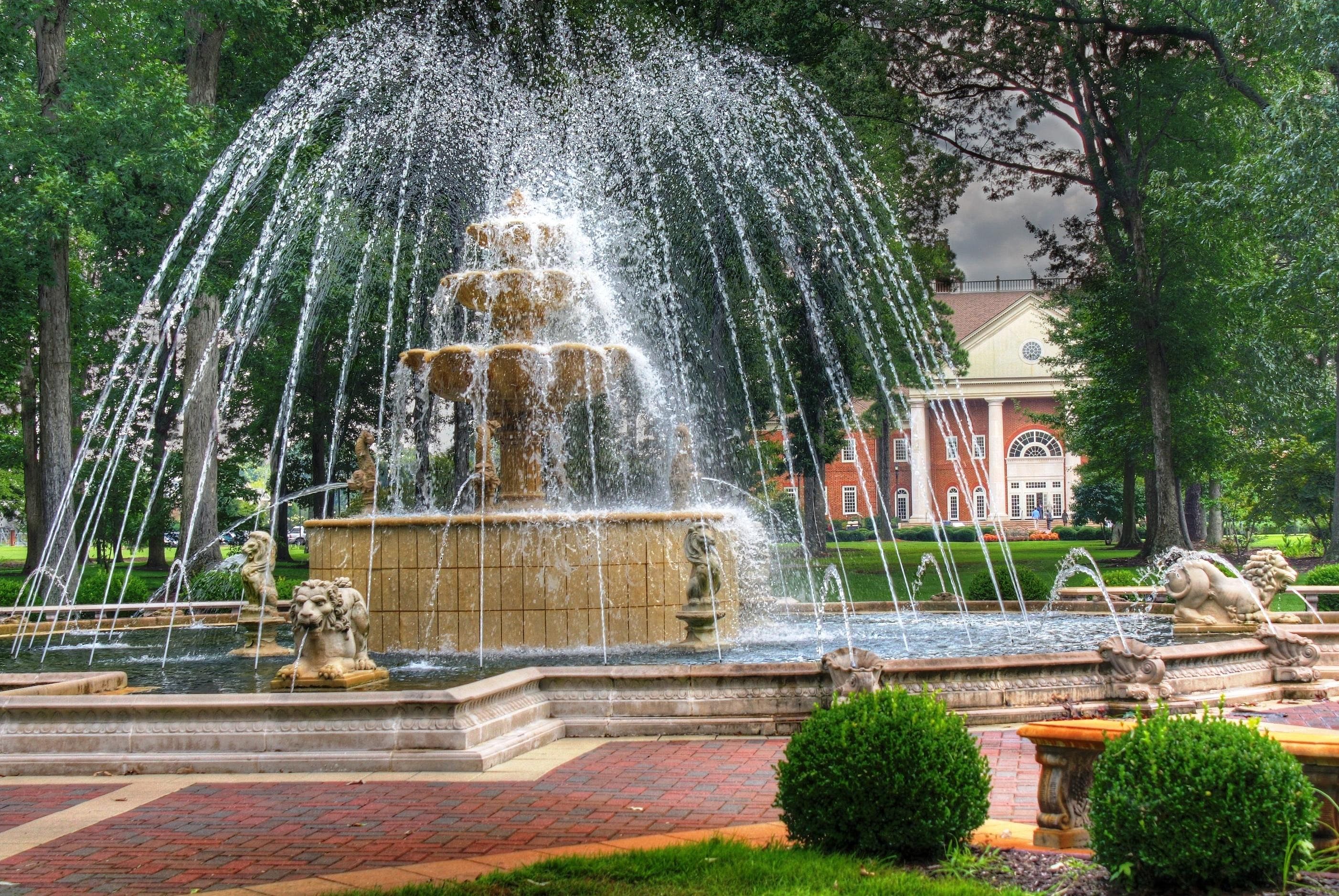 #5. Regent University