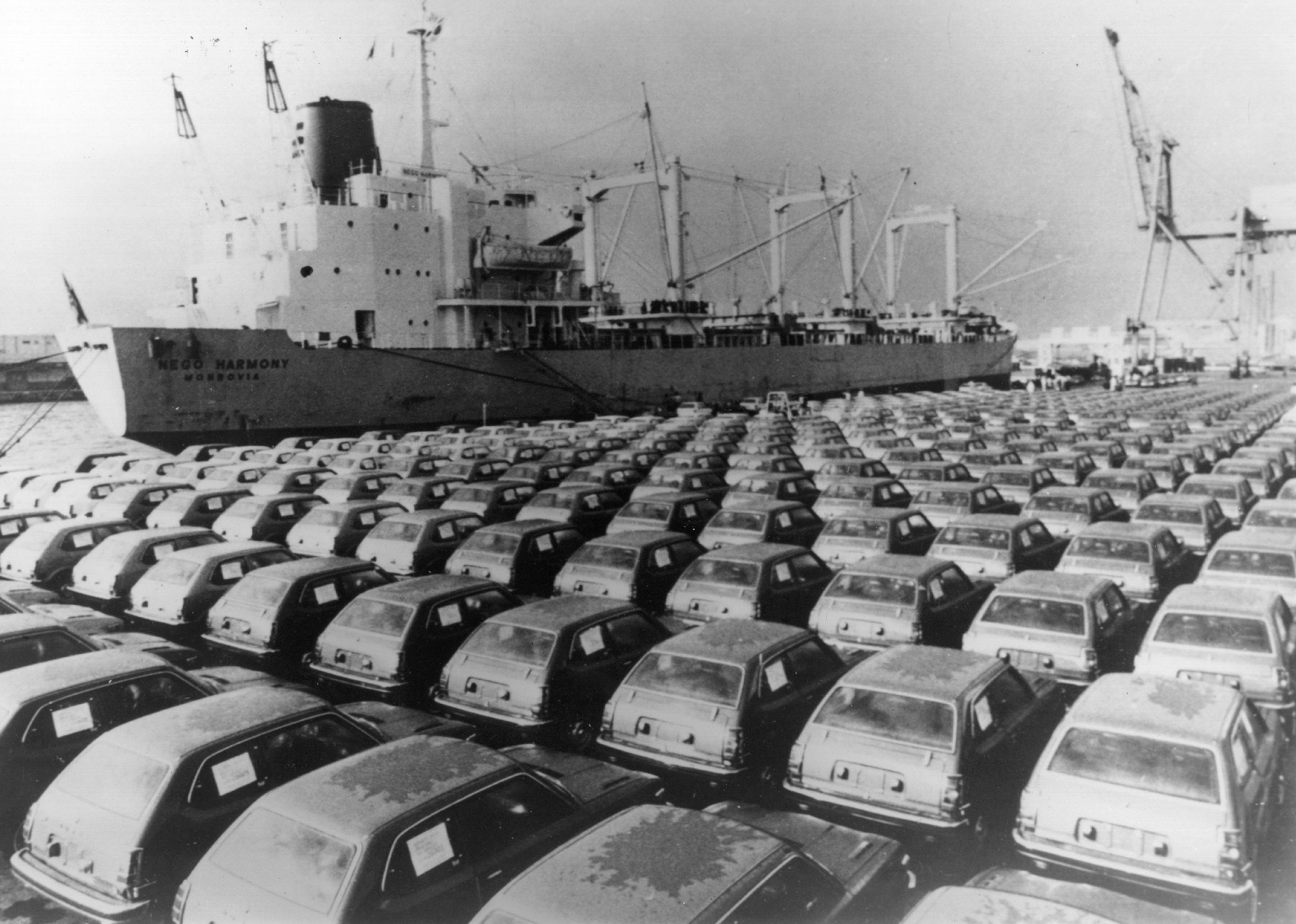 1977: Imports seize the moment