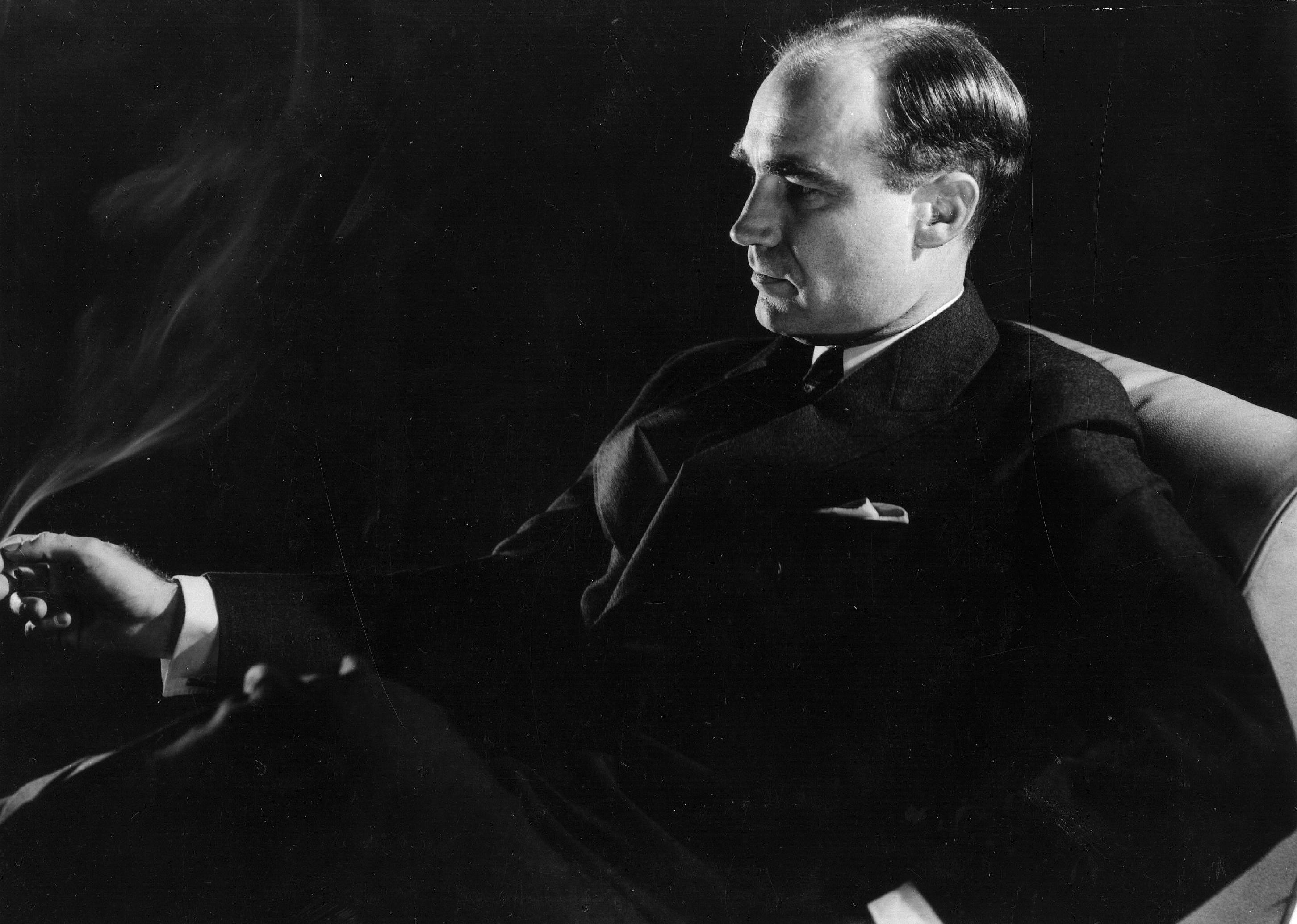 1922: Luce and Hadden launch Time Inc.