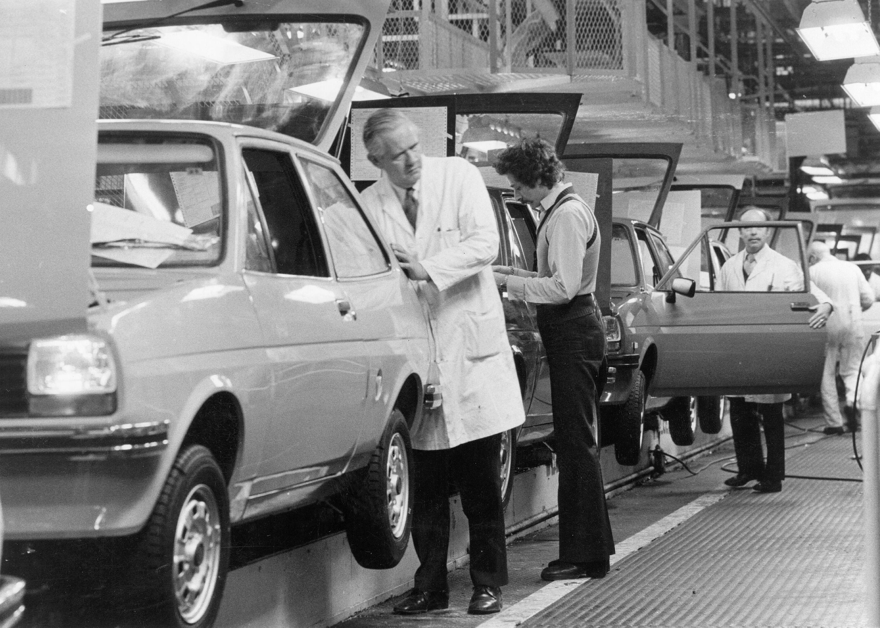 1977: Companies increase production
