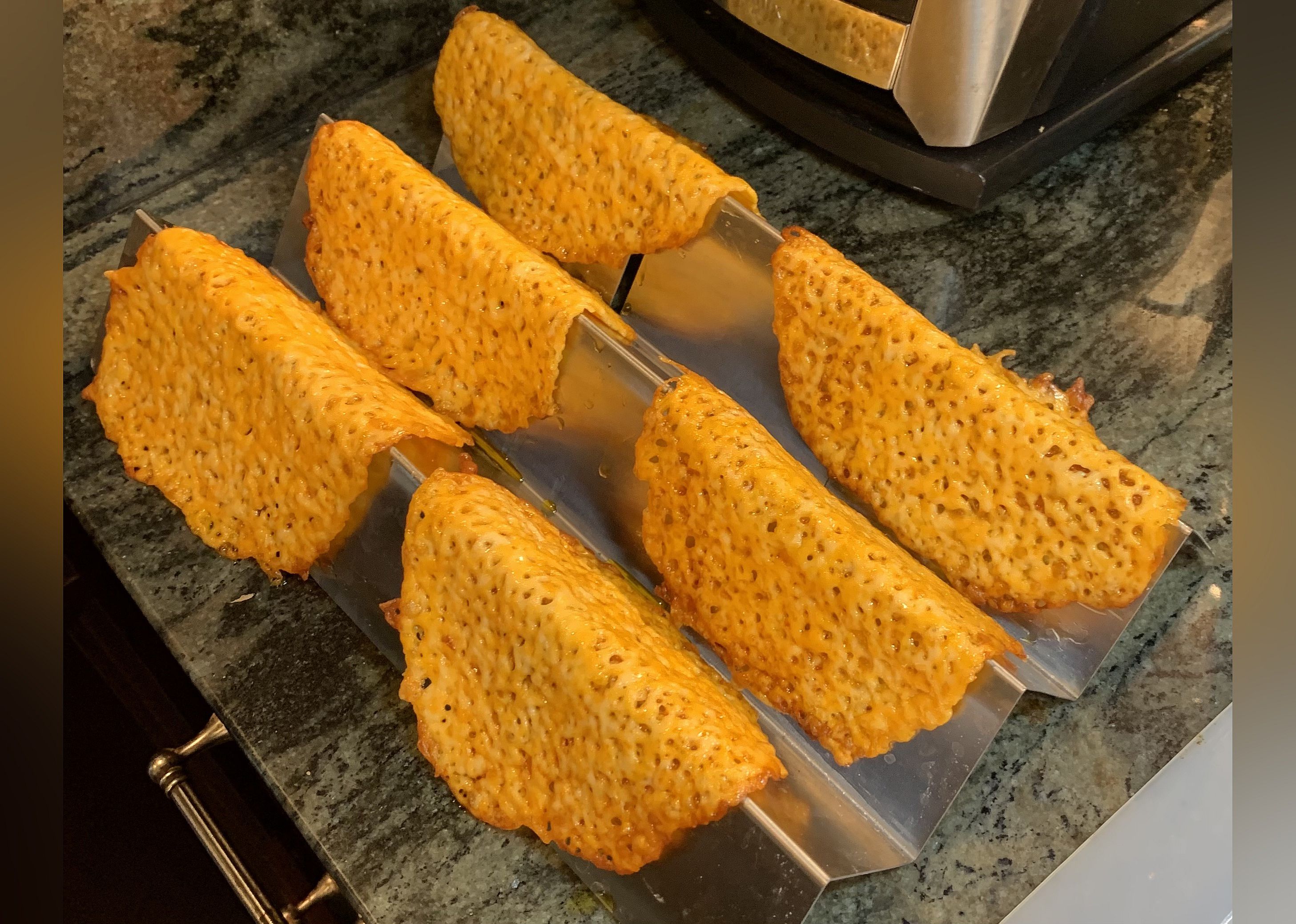 Low-Carb Keto Cheese Taco Shells