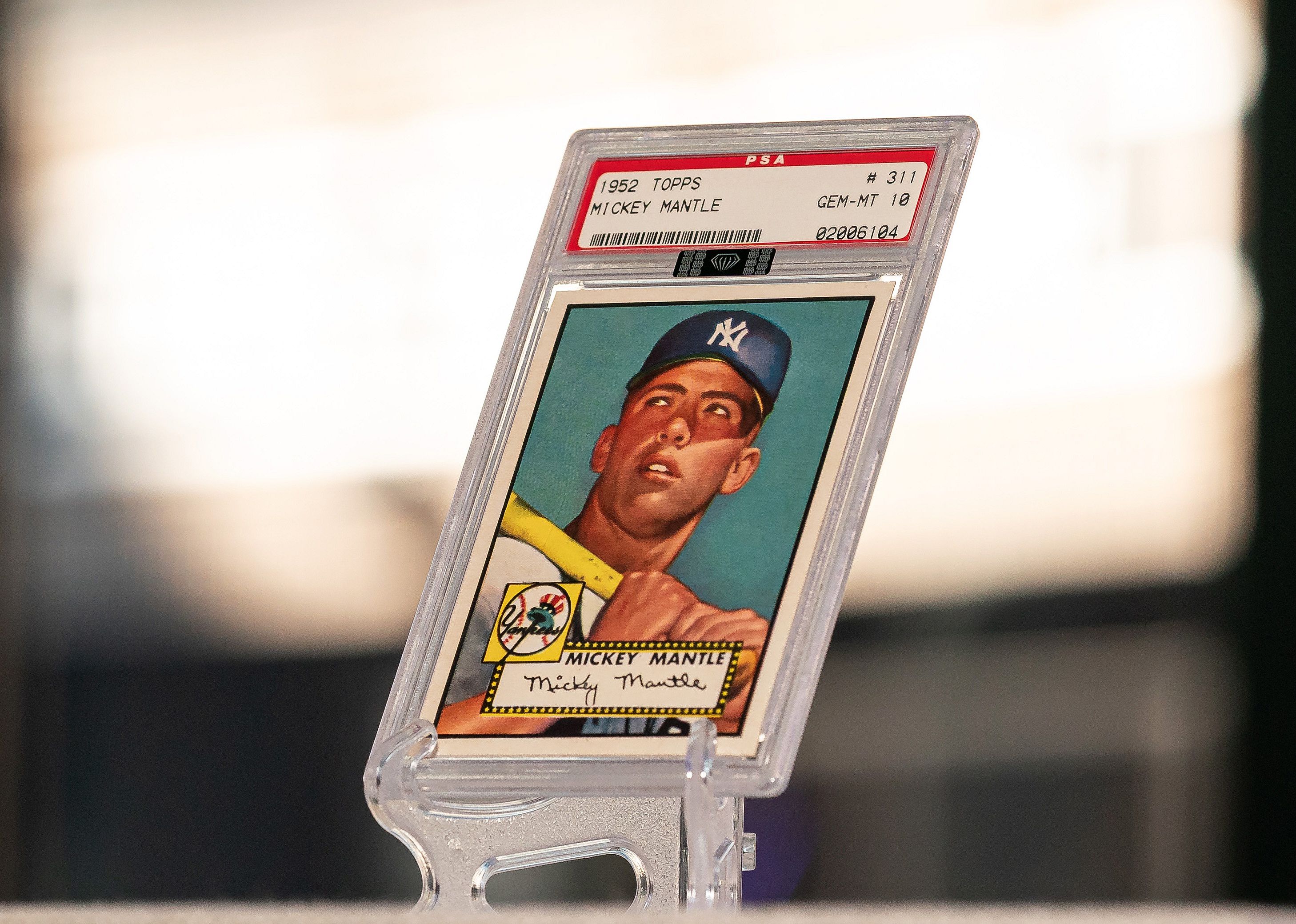 1952 Topps Mickey Mantle rookie card 