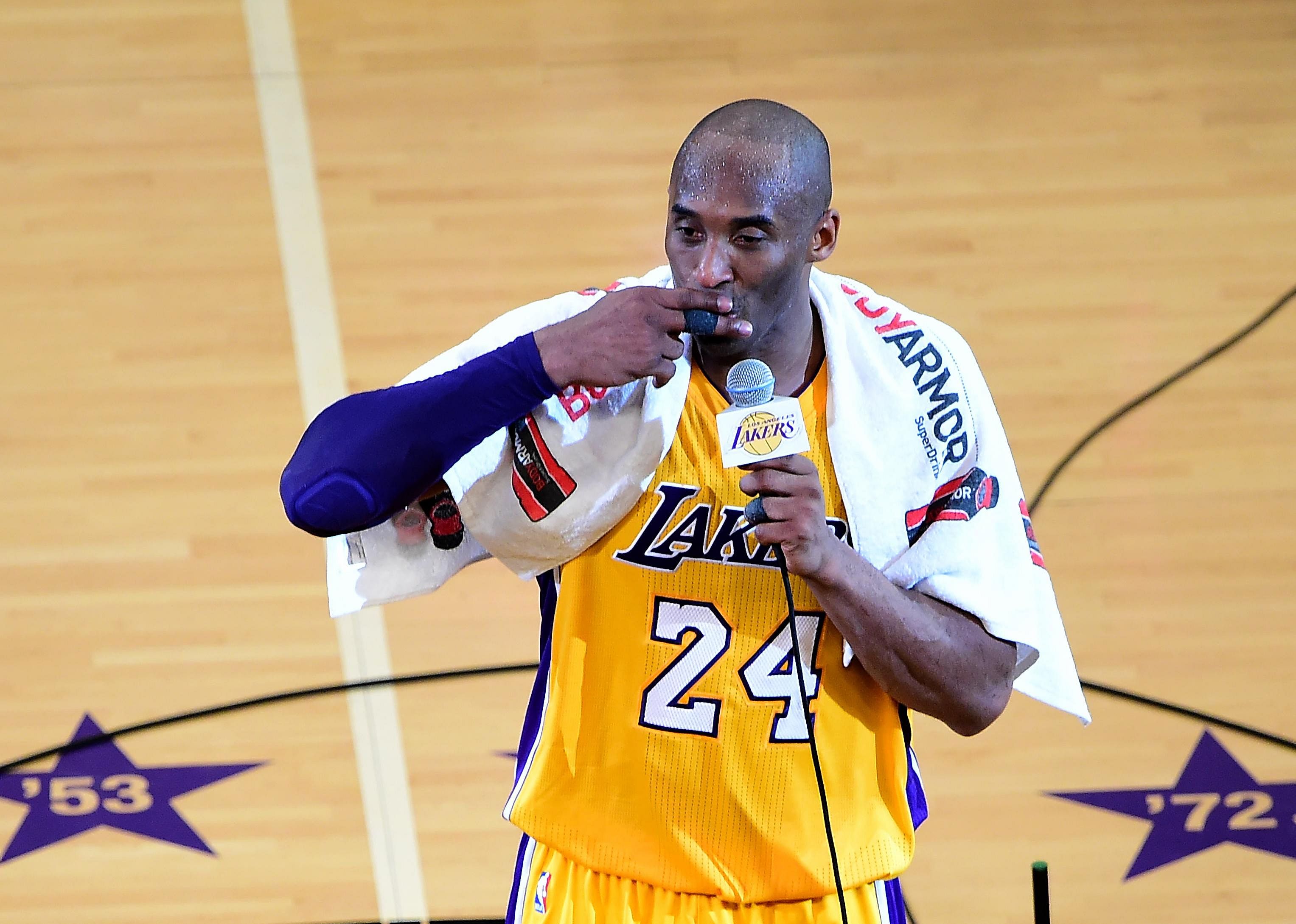 2016: Kobe scores 60 in final NBA game