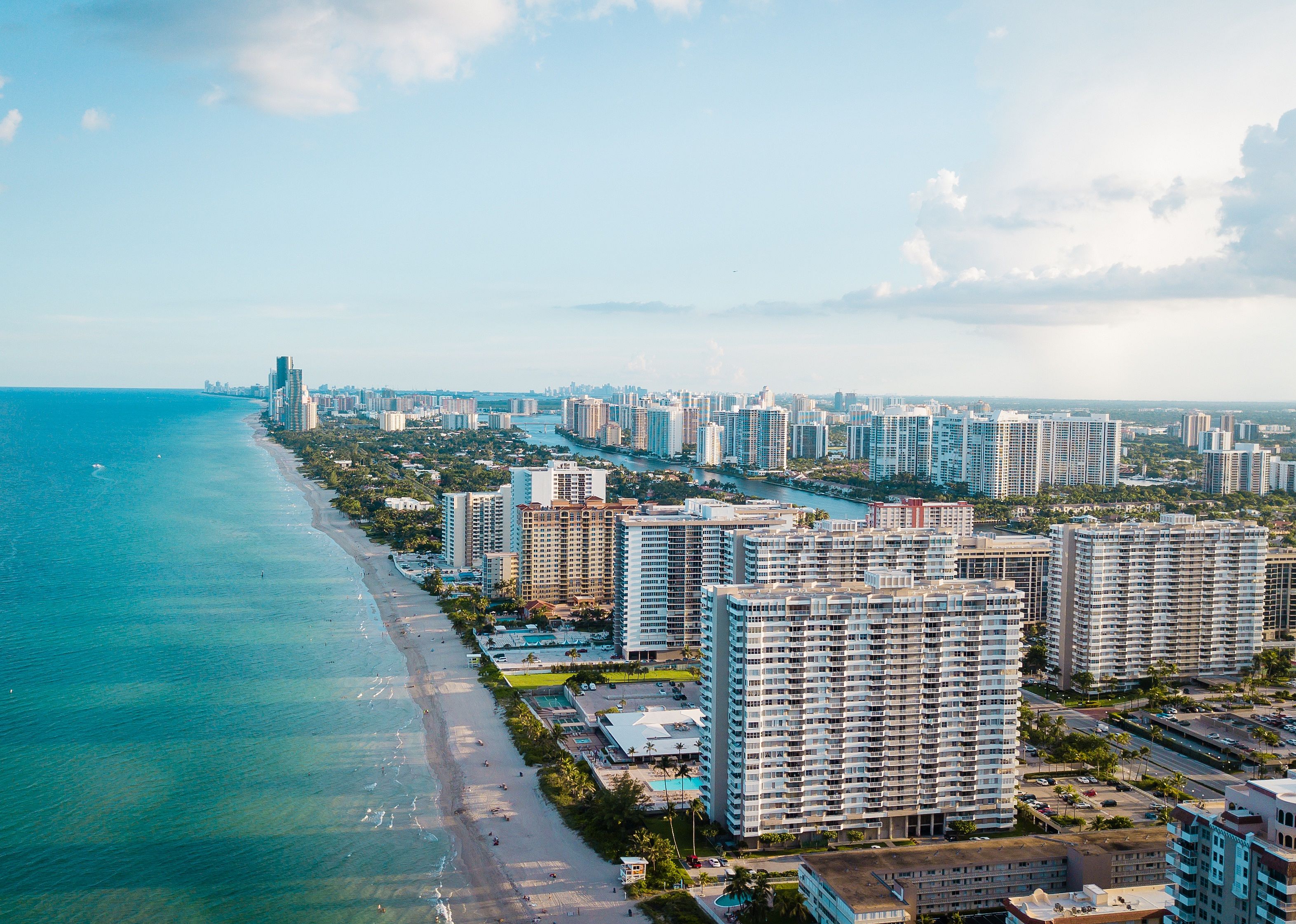 Aerial photo of Hallandale Beach.