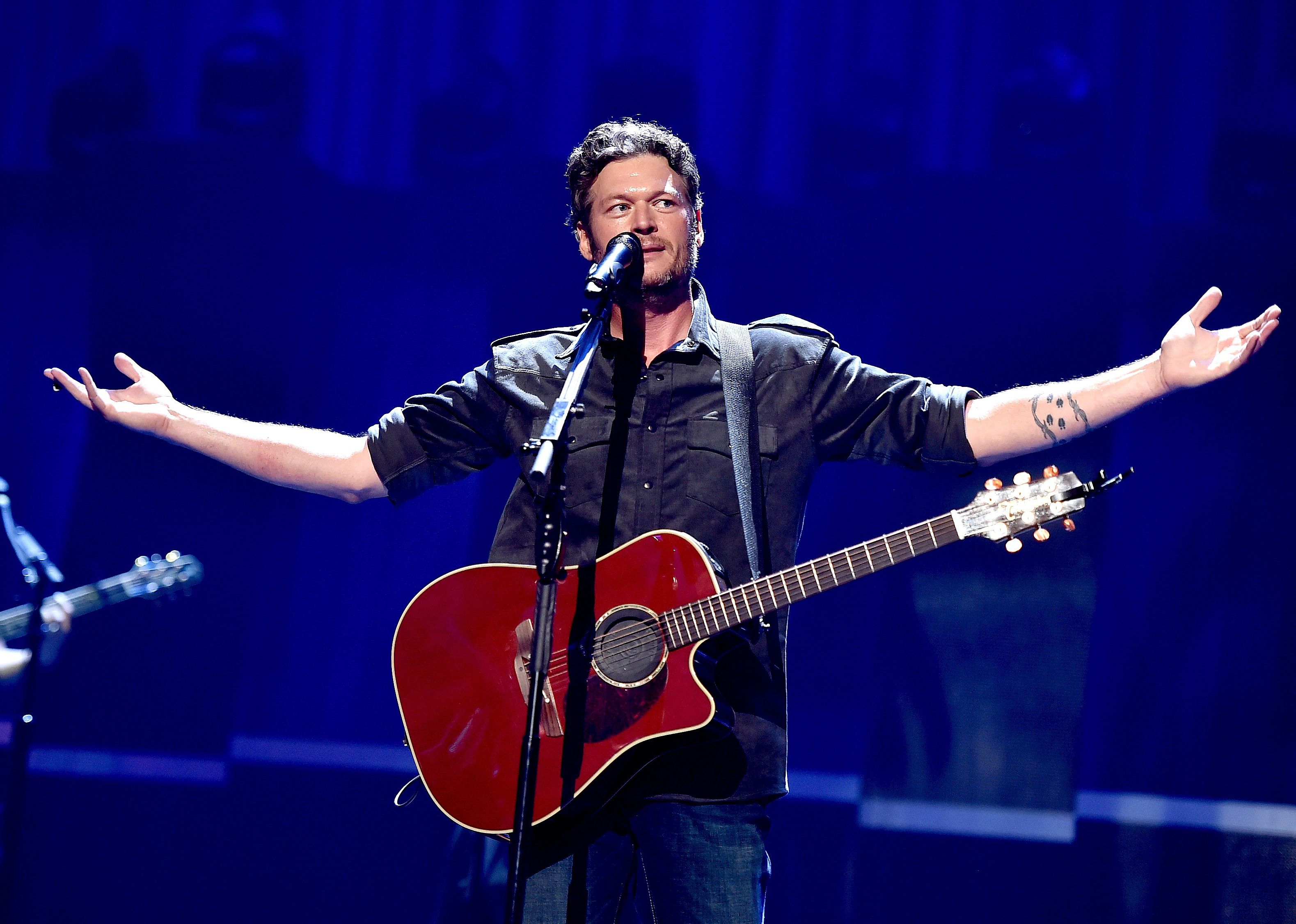 Blake Shelton performs at the 2015 iHeartRadio Music Festival.